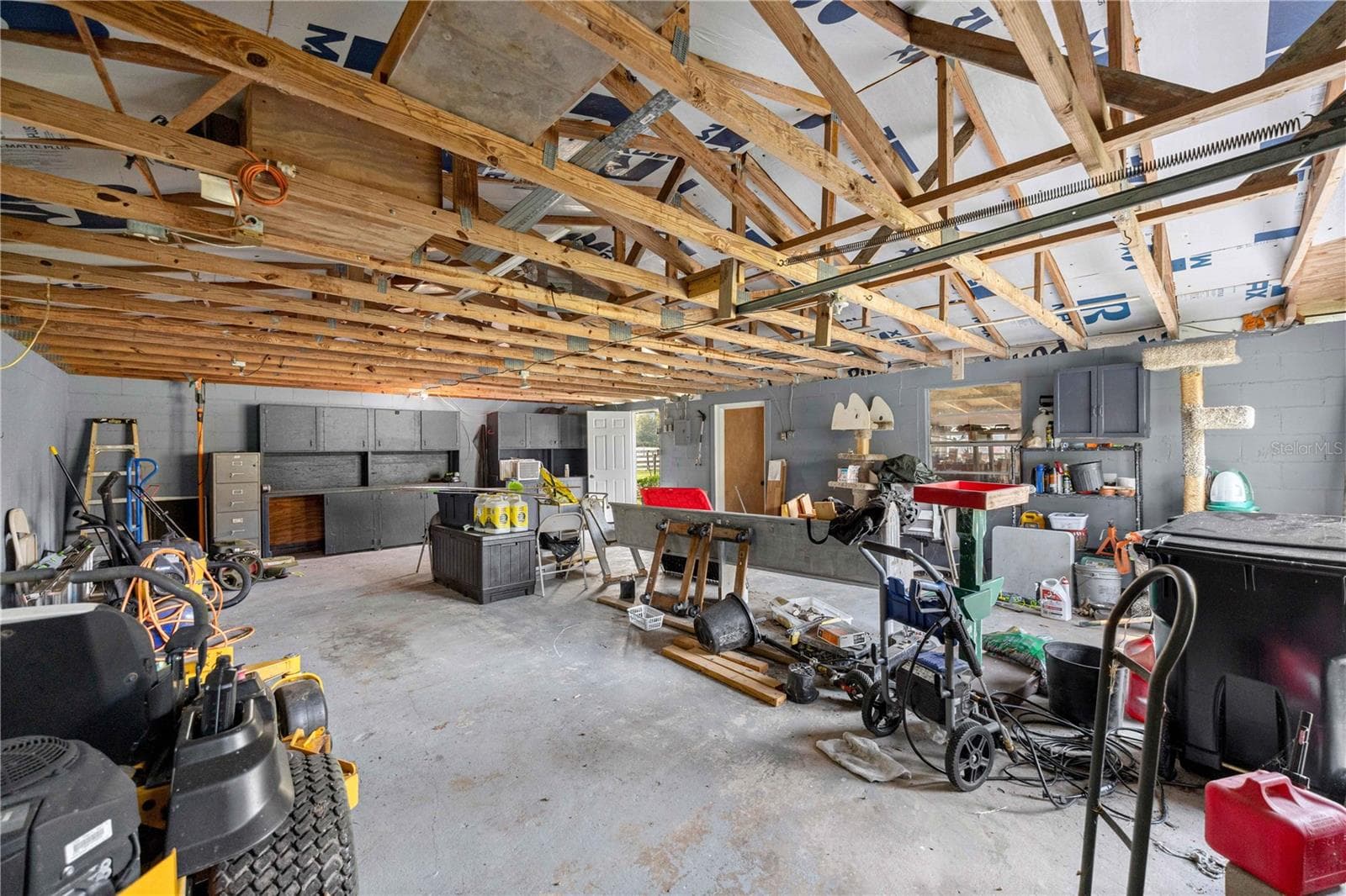 garage - 15027 SW 91ST ST, ARCHER