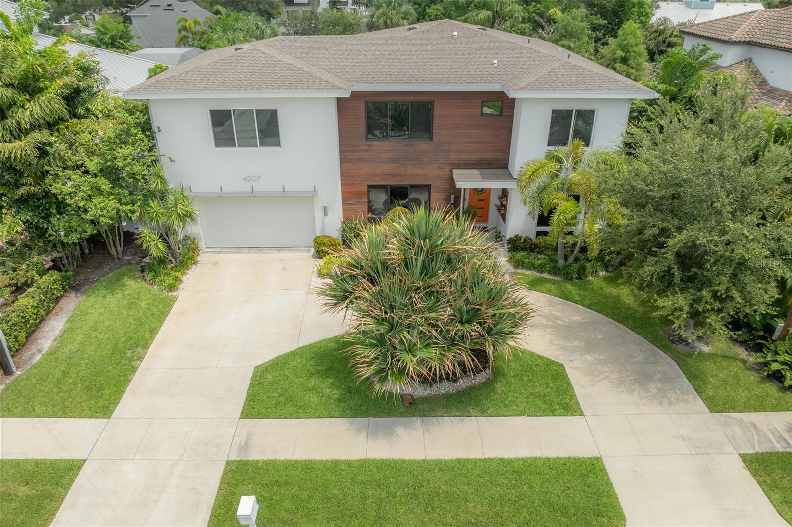 Single Family Residence at 4207 W JETTON AVE, TAMPA, photo 2 of 55