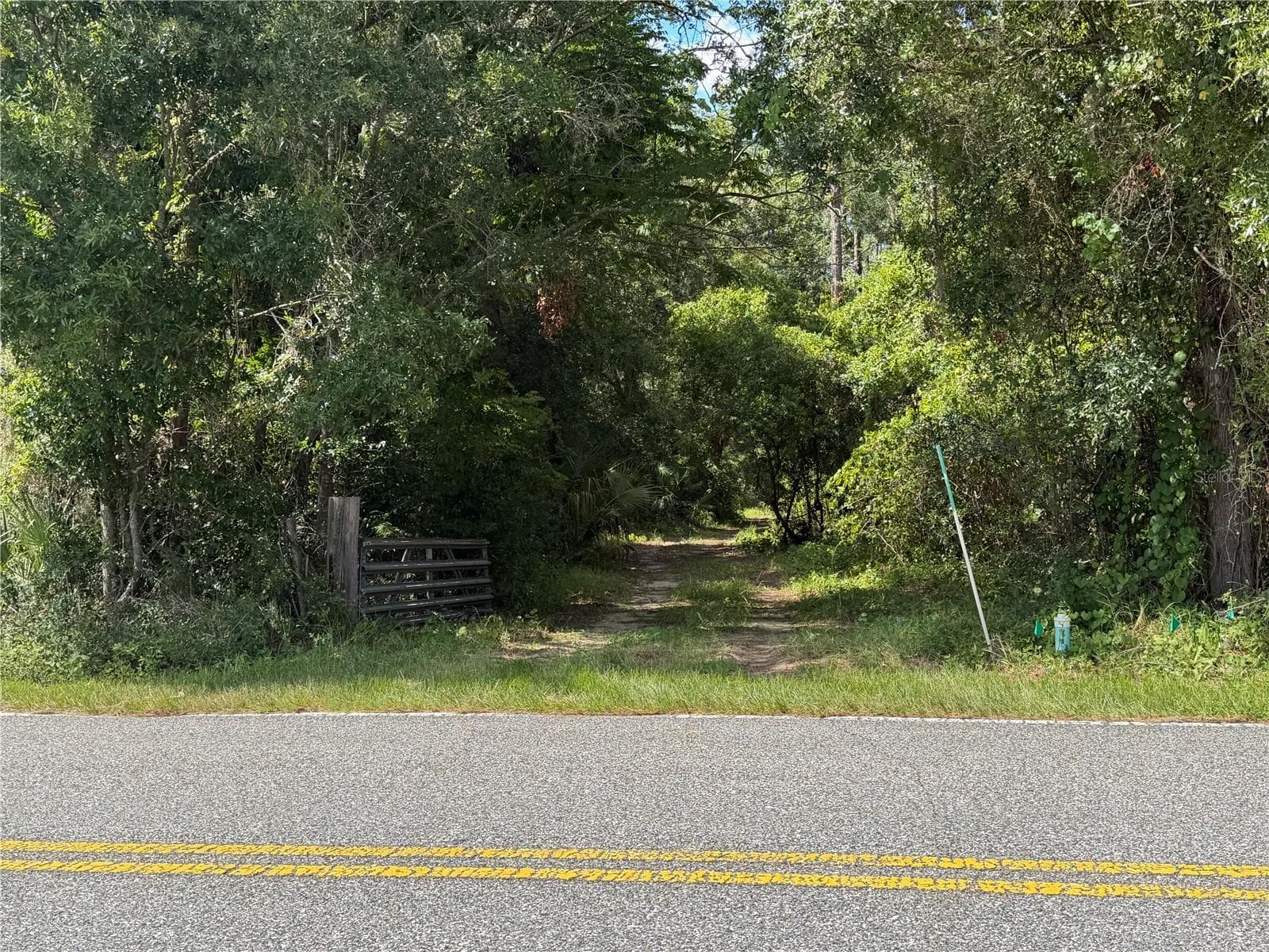 E BATES AVE