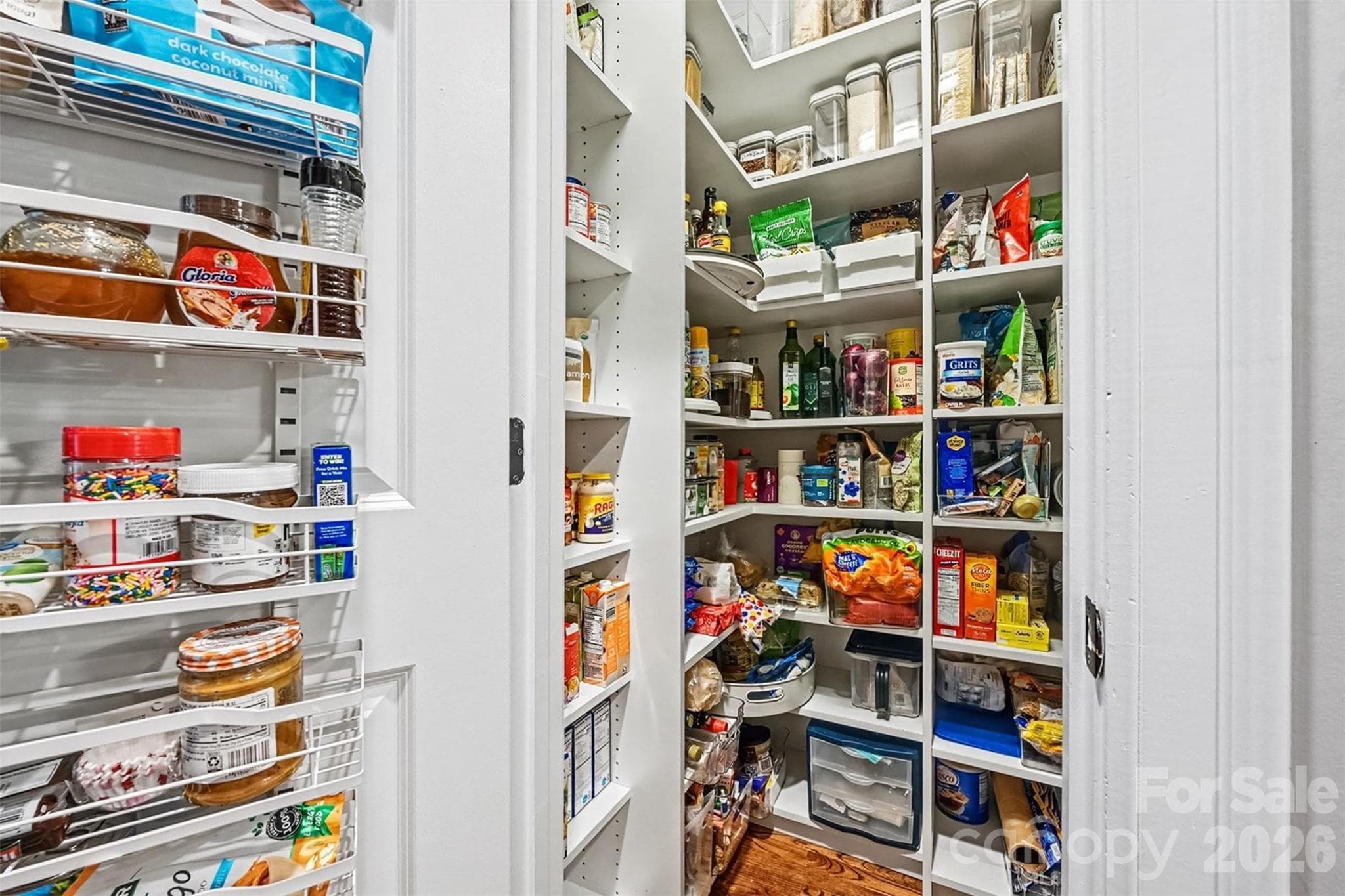 Custom Walk-In Pantry - 470 Swift Creek Cove, Lake Wylie