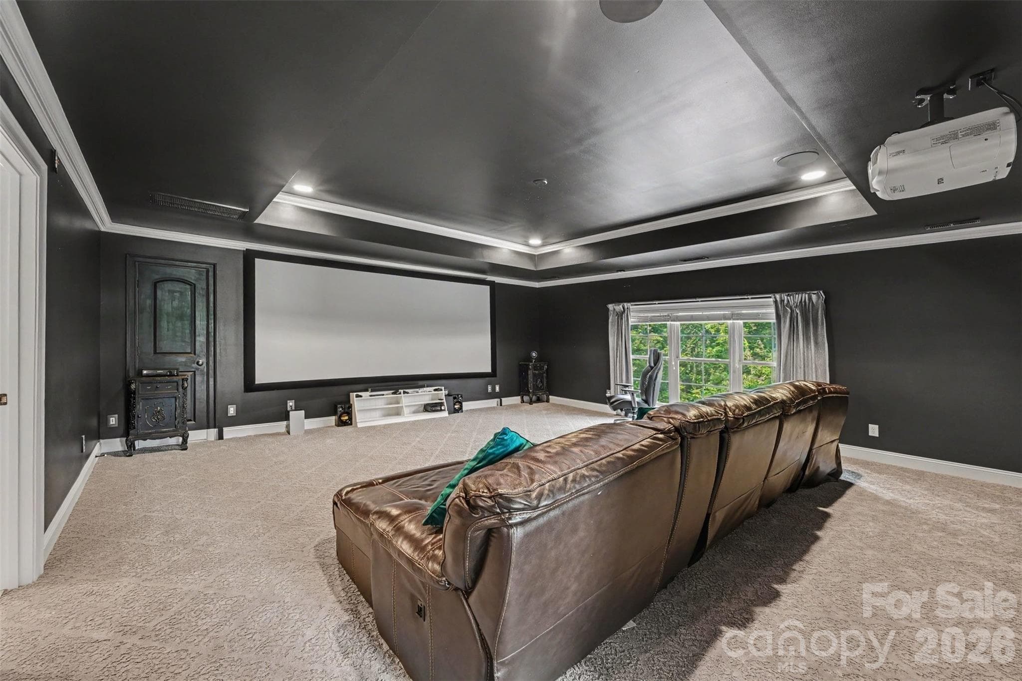 Upper Level Home Theater Retreat - 470 Swift Creek Cove, Lake Wylie