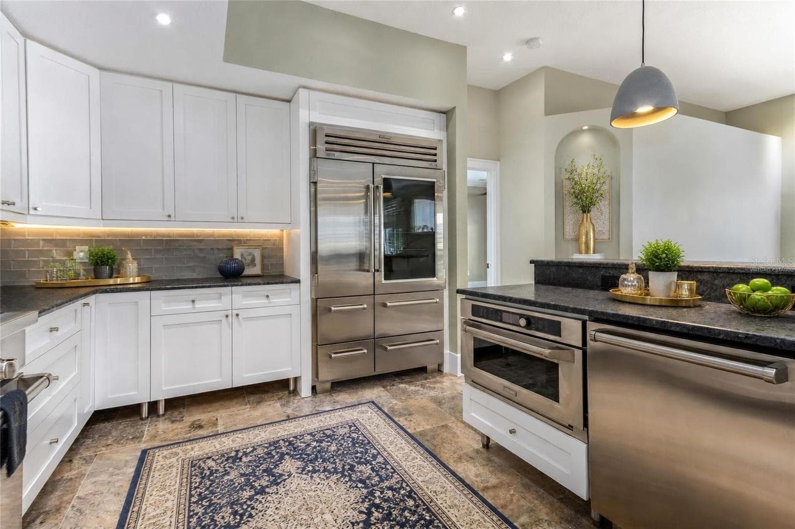 VIRTUALLY STAGED - 440 PALM IS SE, CLEARWATER BEACH