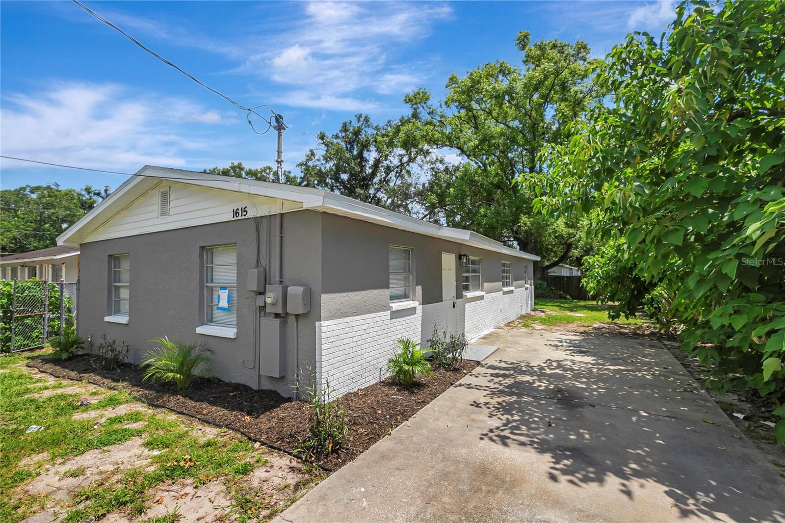 Single Family Residence at 1615 E SITKA ST, TAMPA, photo 2 of 32