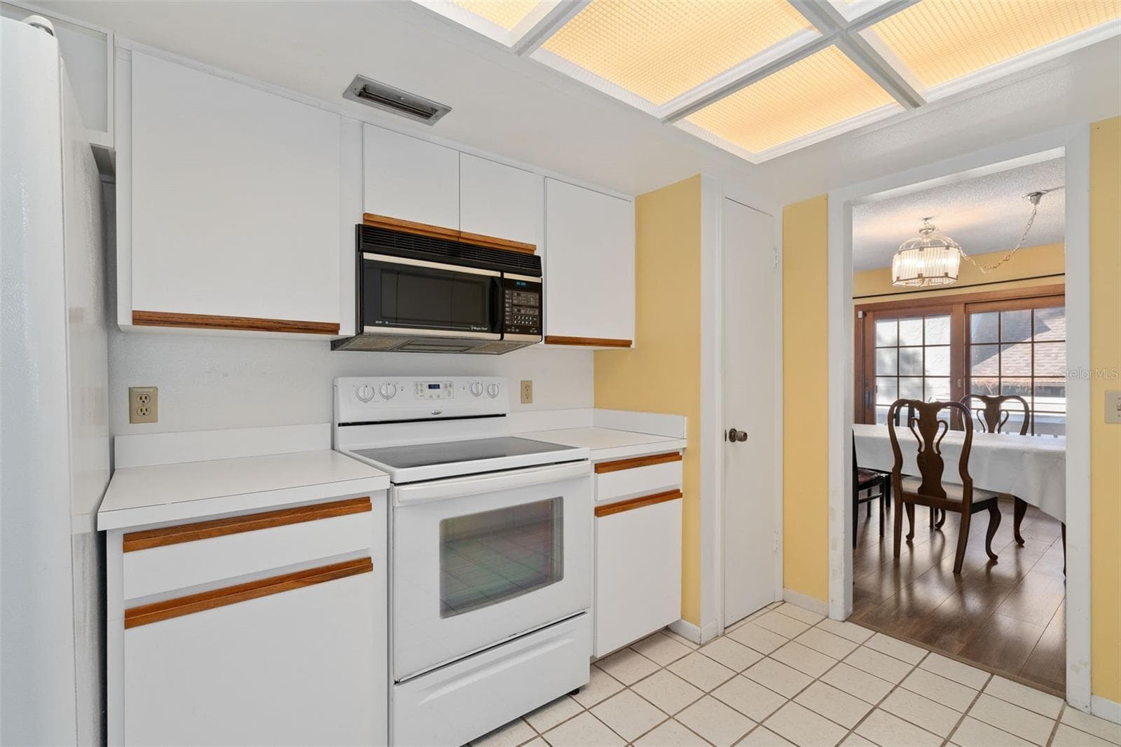 Townhouse at 114 HIDDEN OAK DR, LONGWOOD, photo 4 of 40