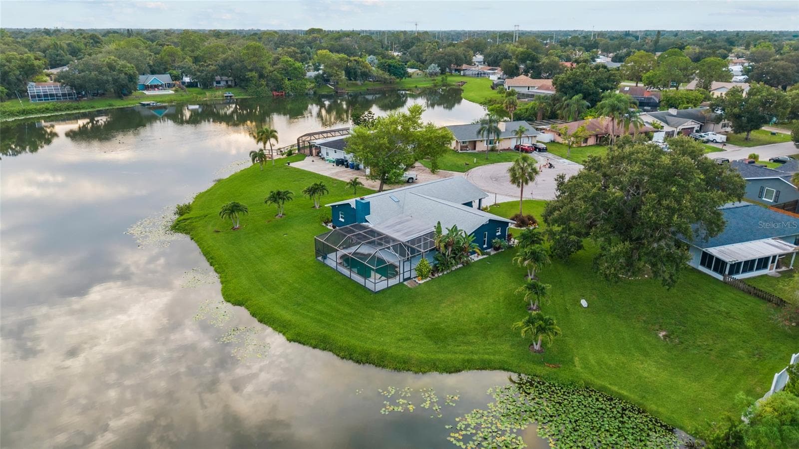 Single Family Residence at 1401 GEORGETOWNE DR, SARASOTA, photo 5 of 71