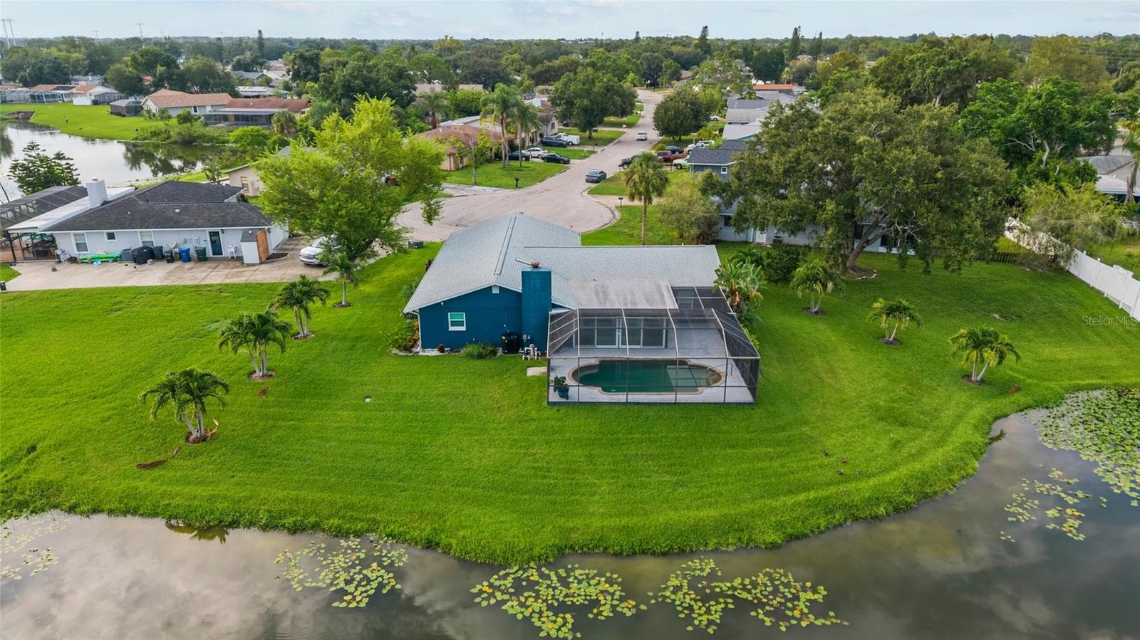 Single Family Residence at 1401 GEORGETOWNE DR, SARASOTA, photo 6 of 71