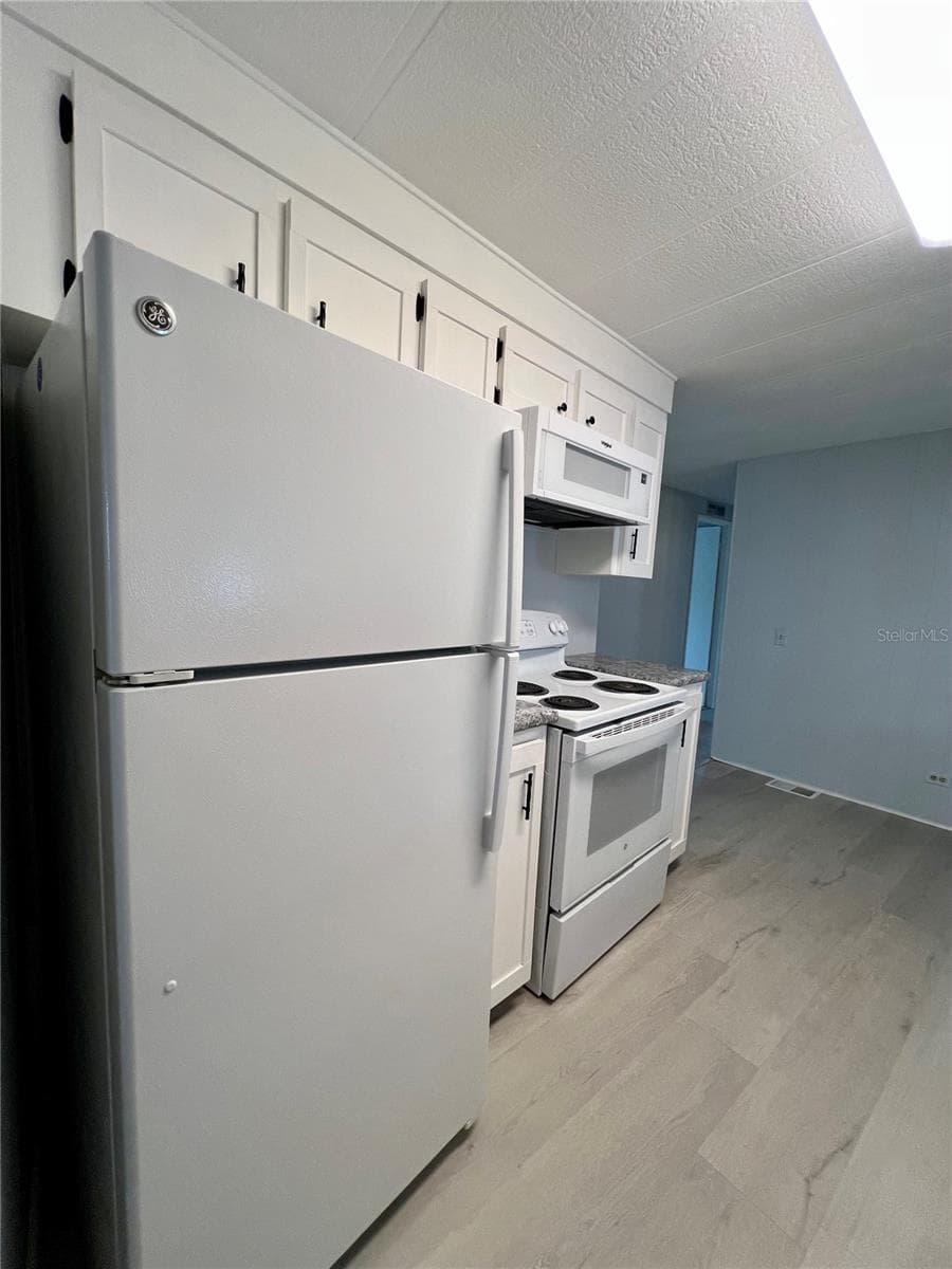 Kitchen - 1100 BELCHER RD S #787, LARGO