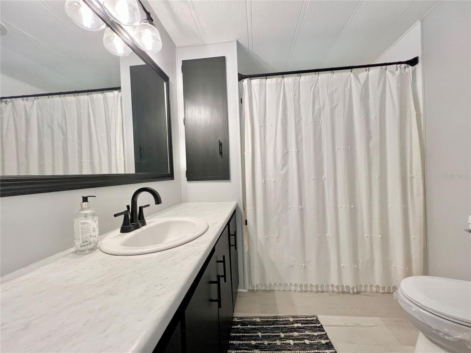 Hallway Bathroom - 1100 BELCHER RD S #787, LARGO