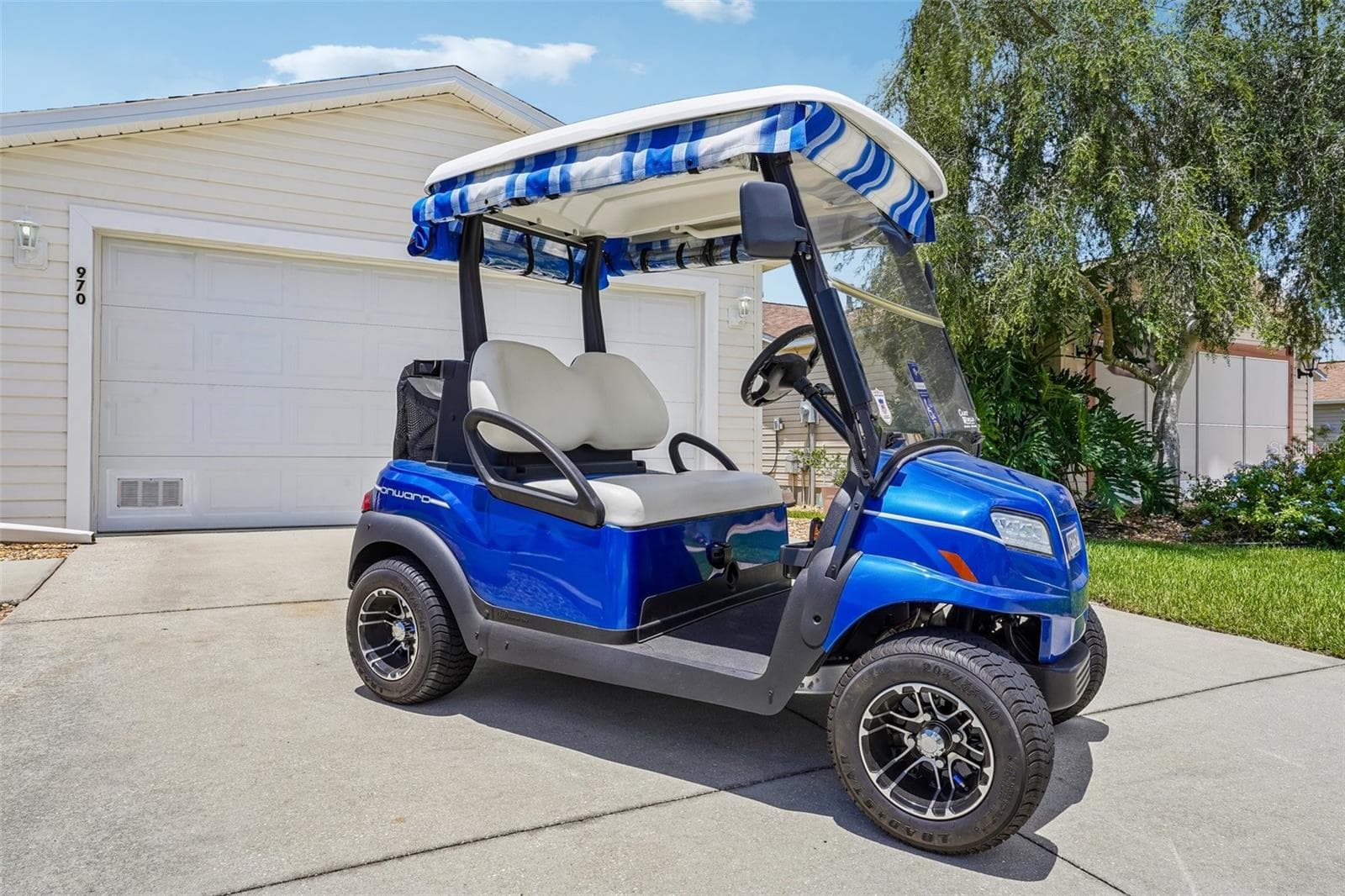 EZ GO Electric Golf Cart - 970 KENOVA AVE, THE VILLAGES