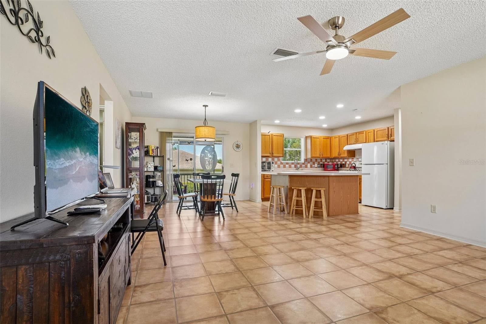 Just Inside Front Door - 970 KENOVA AVE, THE VILLAGES