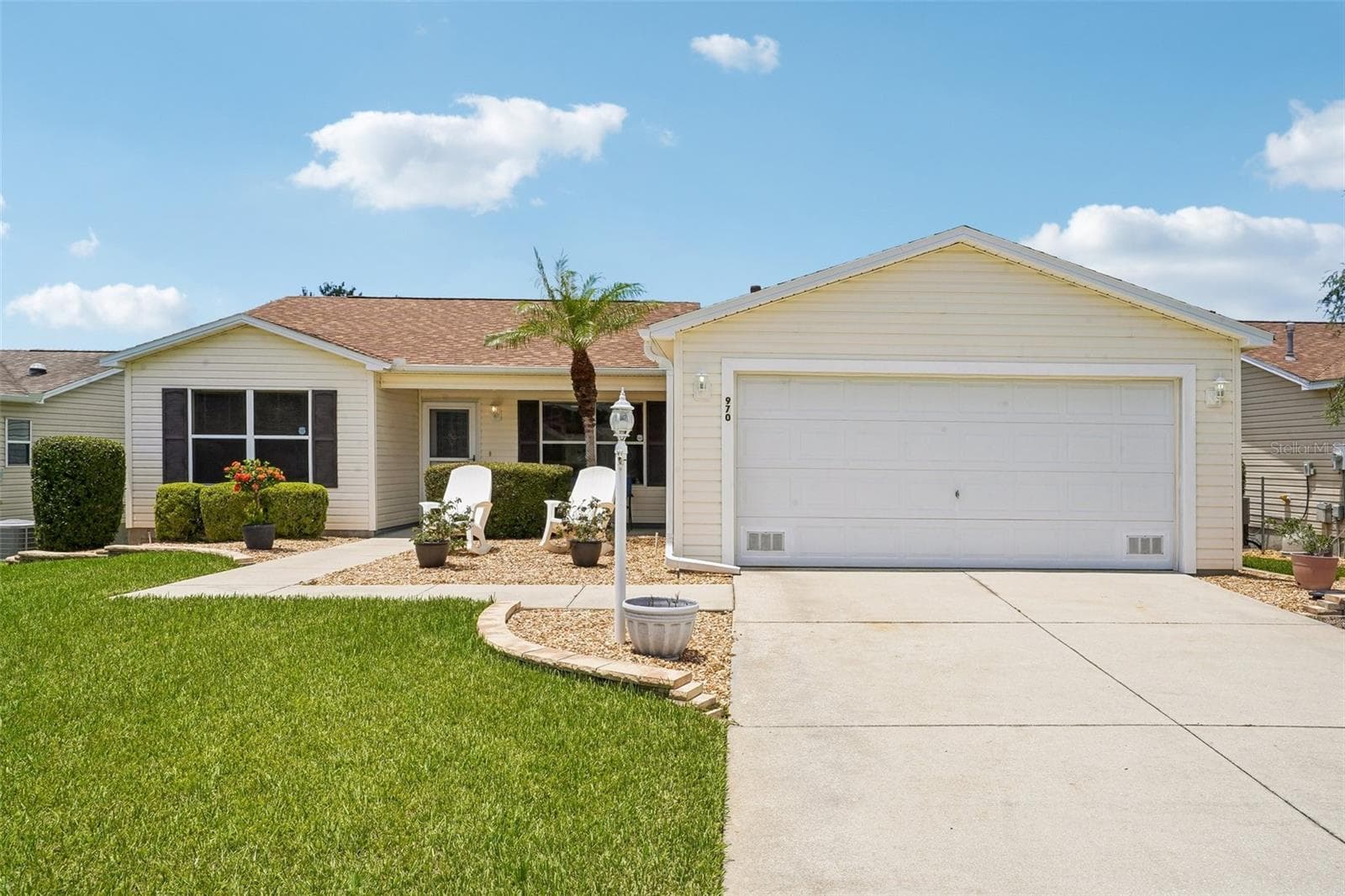 Front - 970 KENOVA AVE, THE VILLAGES