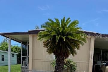 Manufactured Home at 3203 BIRKDALE DR, HOLIDAY, photo 2 of 23