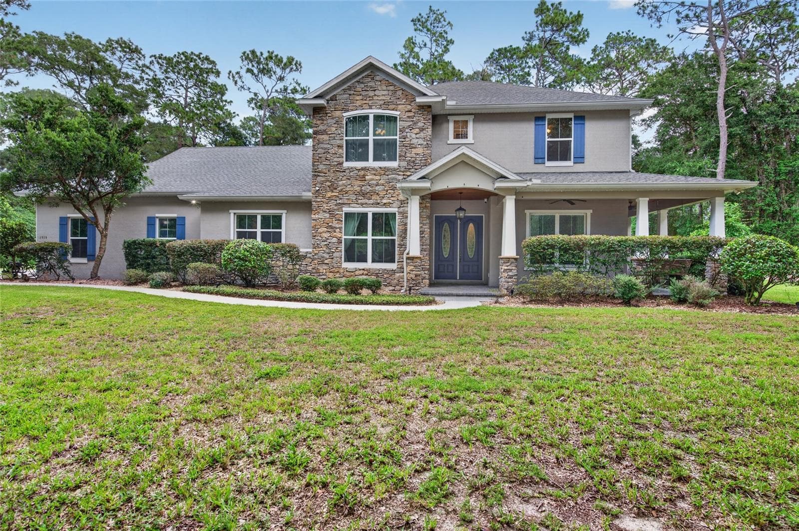 1515 RAMBLING OAKS LN