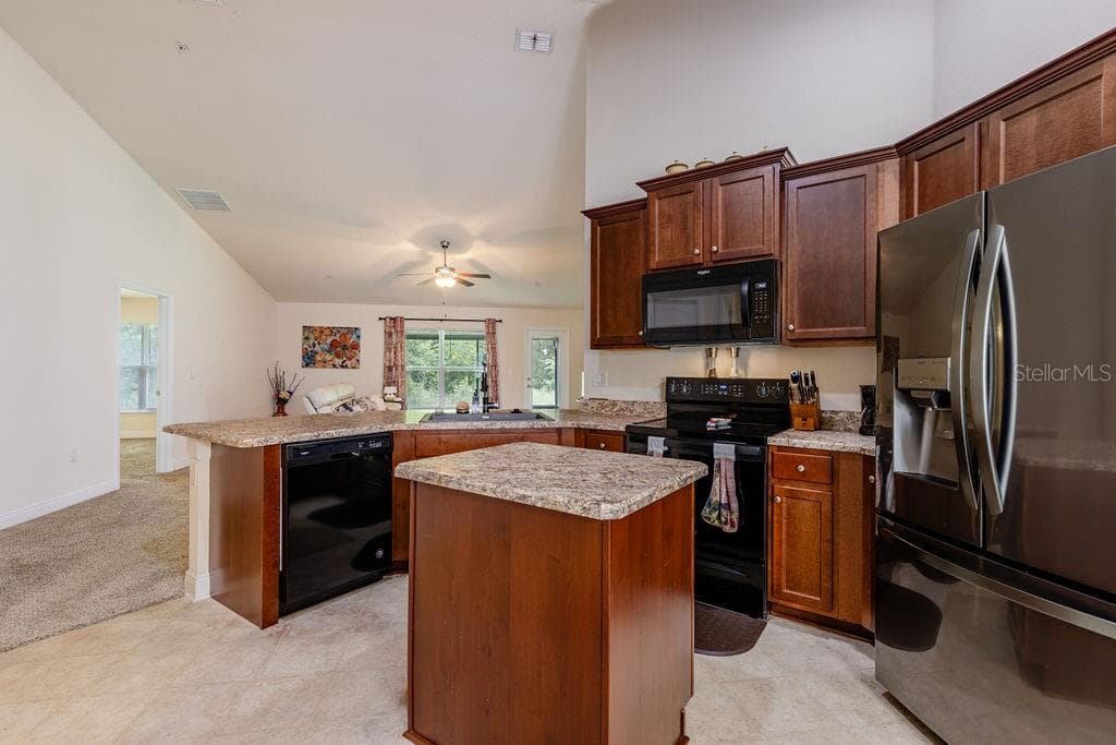 Kitchen - 7830 SLOEWOOD DR, LEESBURG