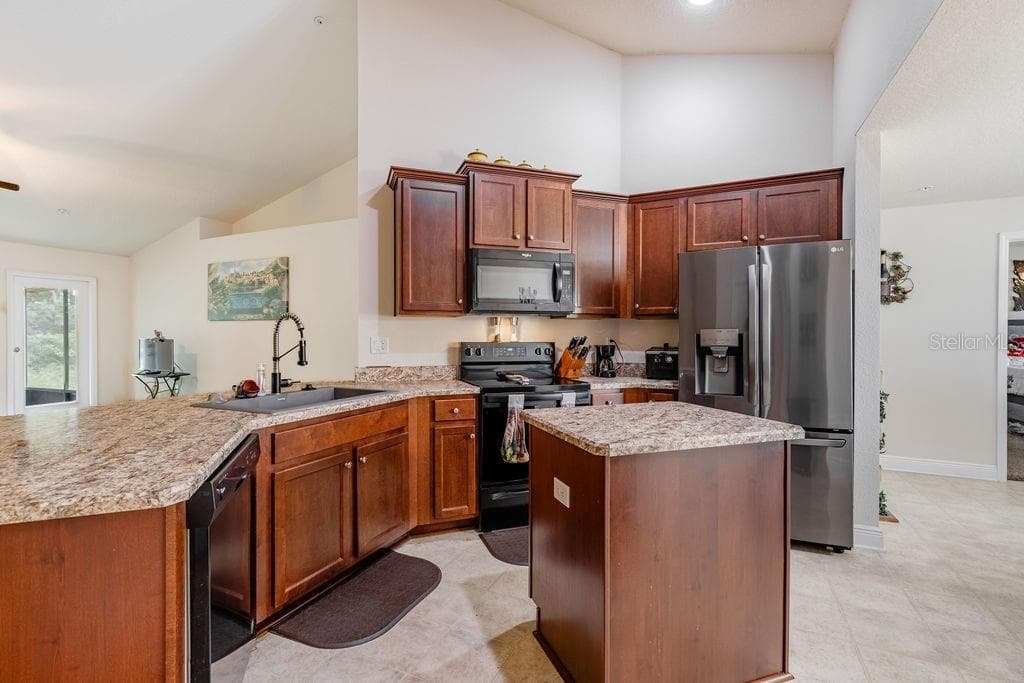 Kitchen - 7830 SLOEWOOD DR, LEESBURG