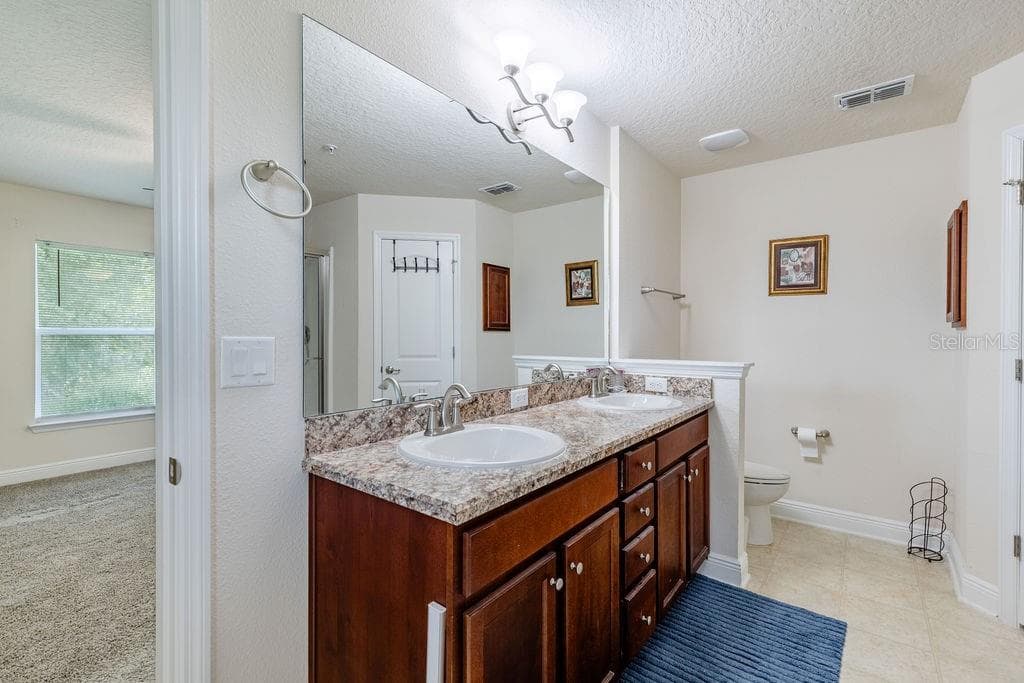 Primary bath - 7830 SLOEWOOD DR, LEESBURG