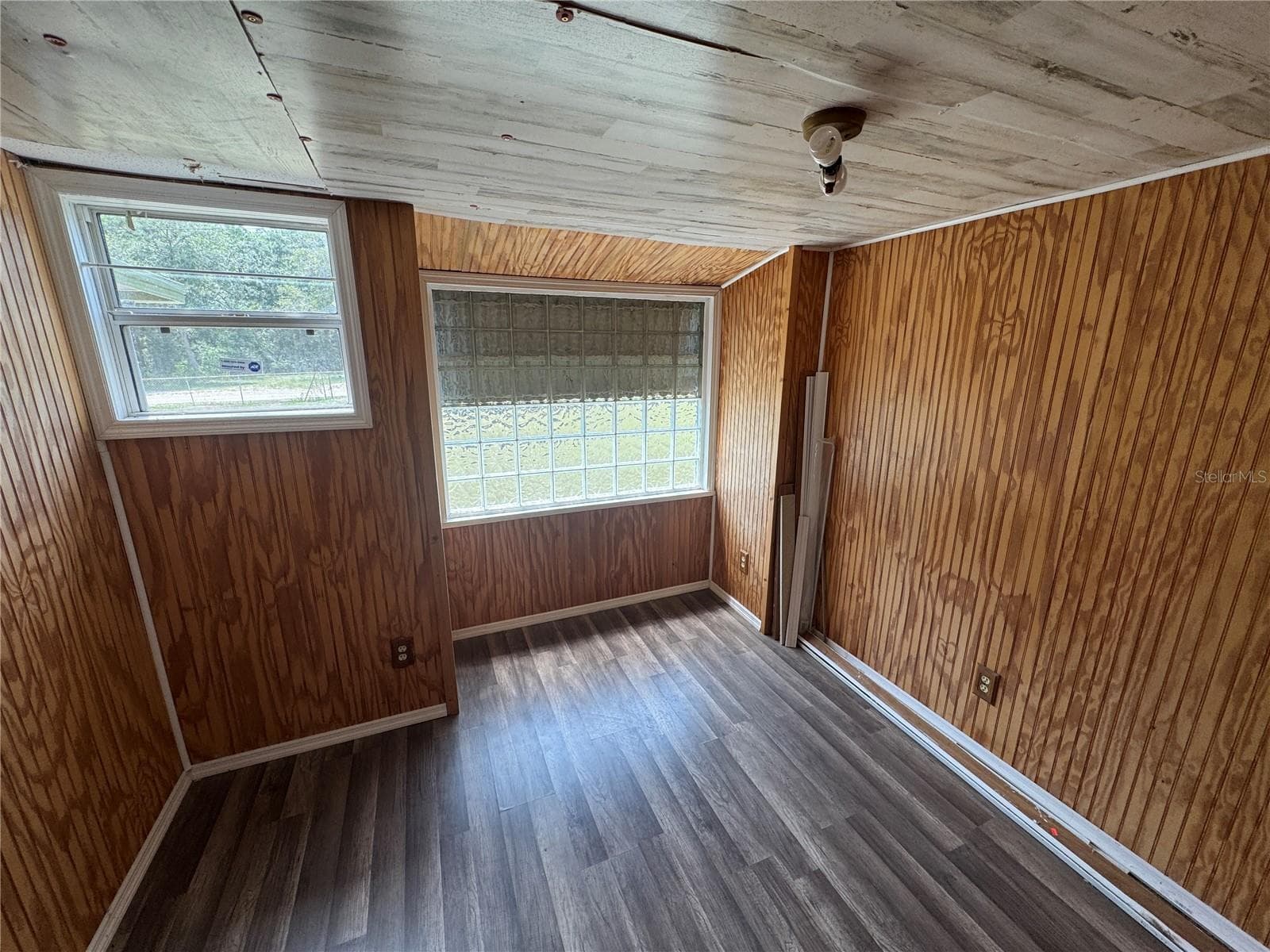Mobile Home at 11351 S ANN PT, HOMOSASSA, photo 17 of 36