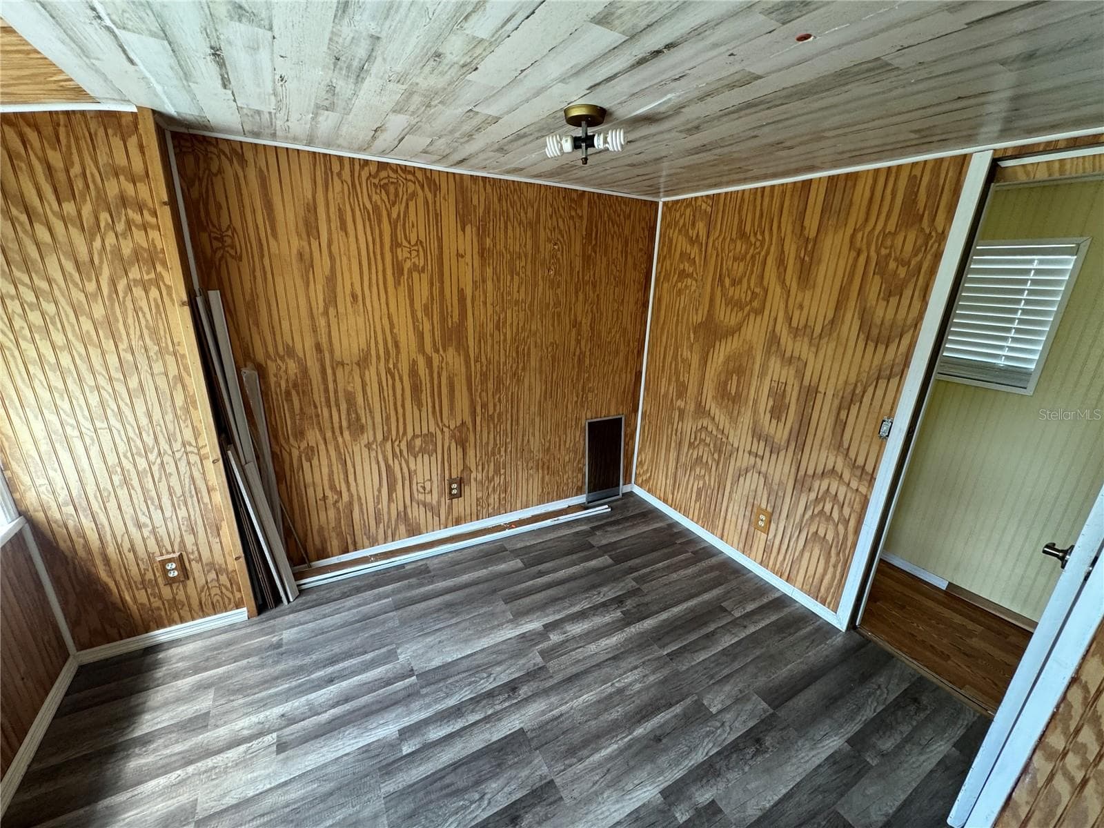 Mobile Home at 11351 S ANN PT, HOMOSASSA, photo 20 of 36
