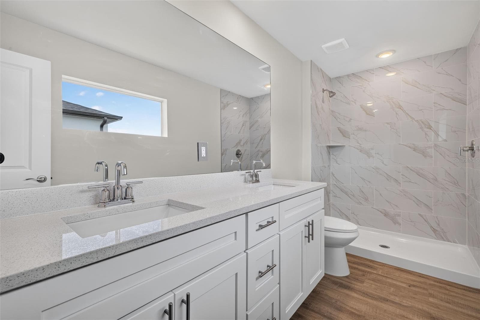 Guest Bathroom - 147 FLANDERS ST, PORT CHARLOTTE