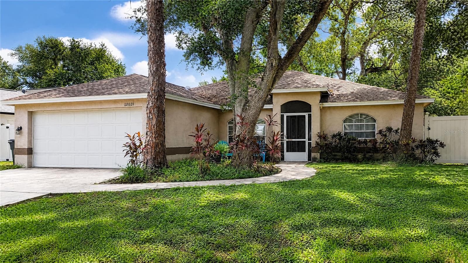 Single Family Residence at 12021 68TH ST, LARGO, photo 2 of 31