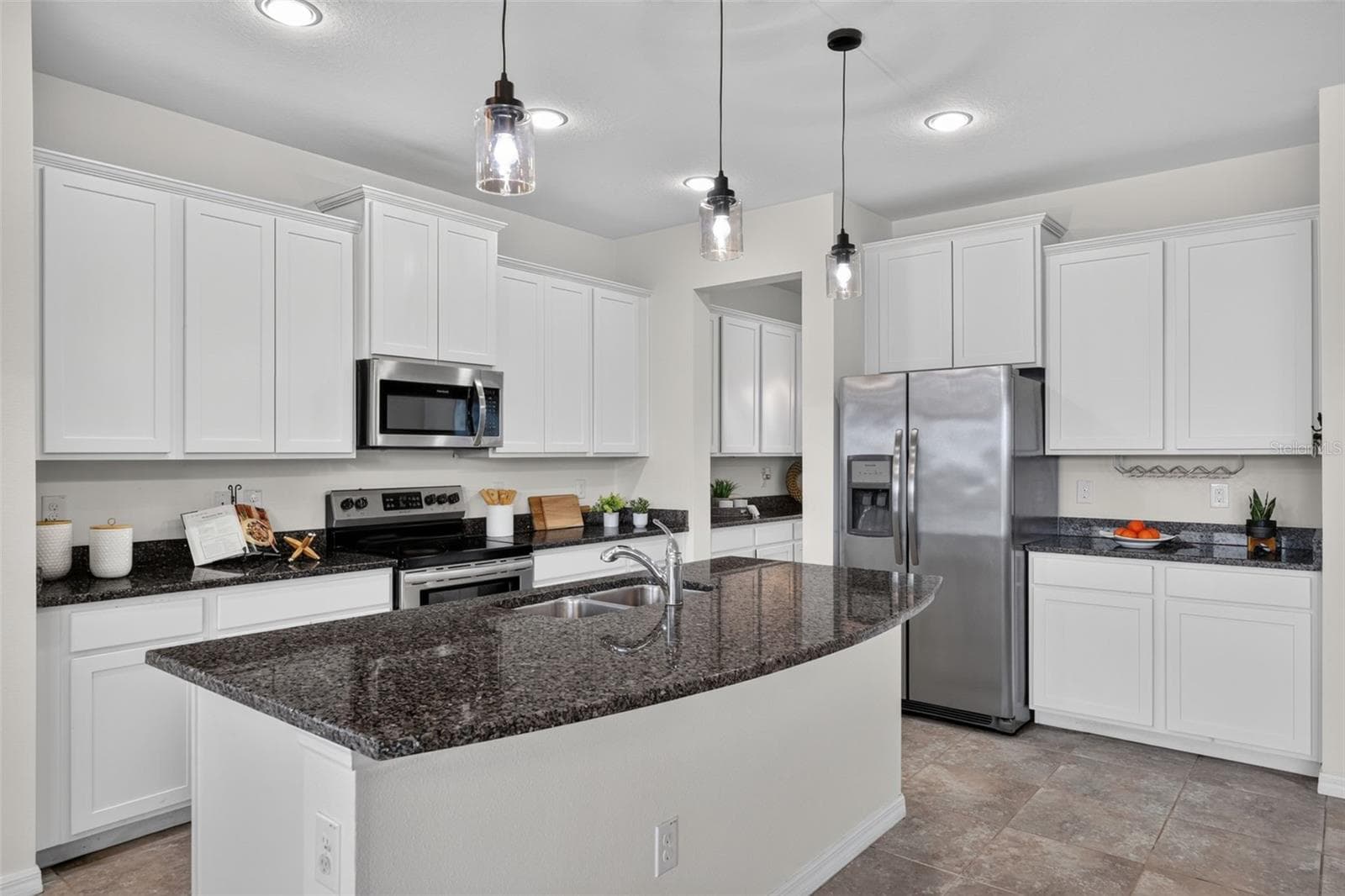 Single Family Residence at 6541 DEVESTA LOOP, PALMETTO, photo 15 of 61