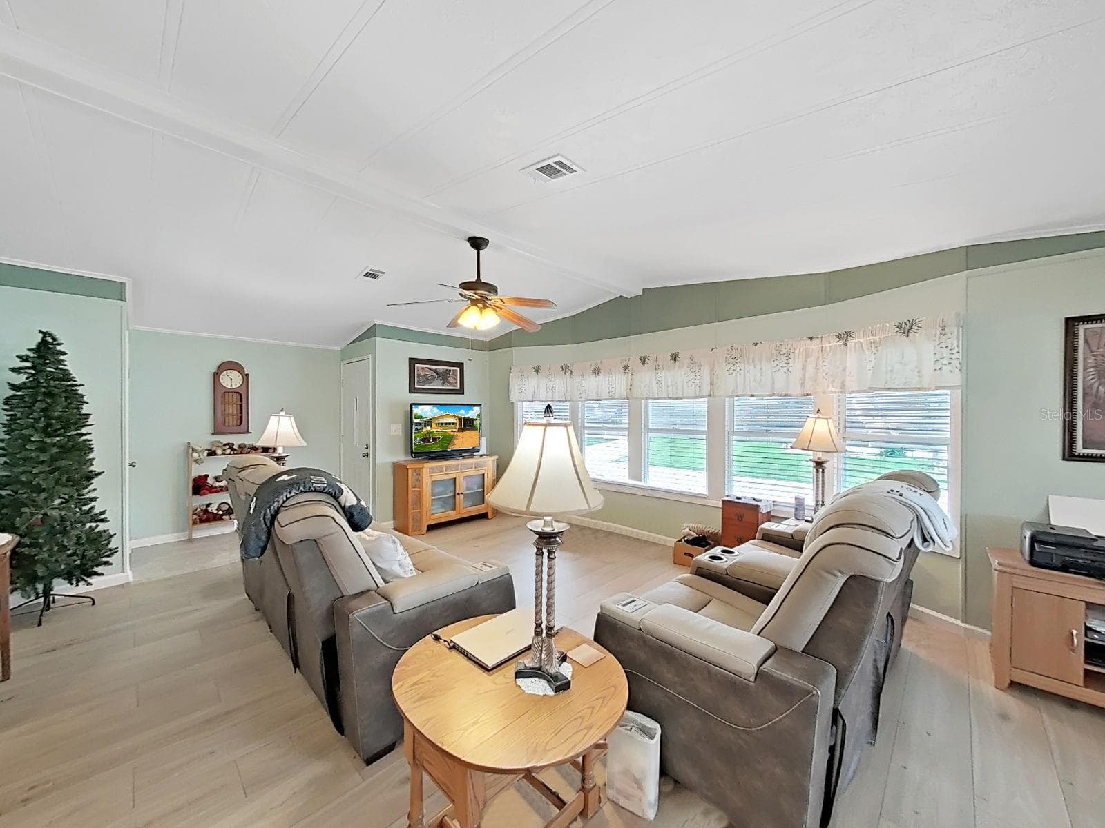 Manufactured Home at 5083 LODGEWOOD DR, LAKELAND, photo 12 of 42