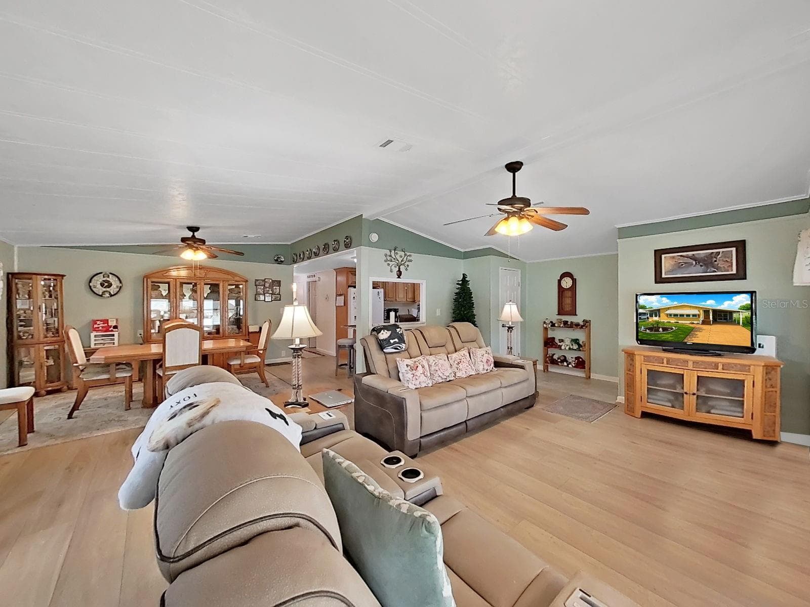 Manufactured Home at 5083 LODGEWOOD DR, LAKELAND, photo 14 of 42