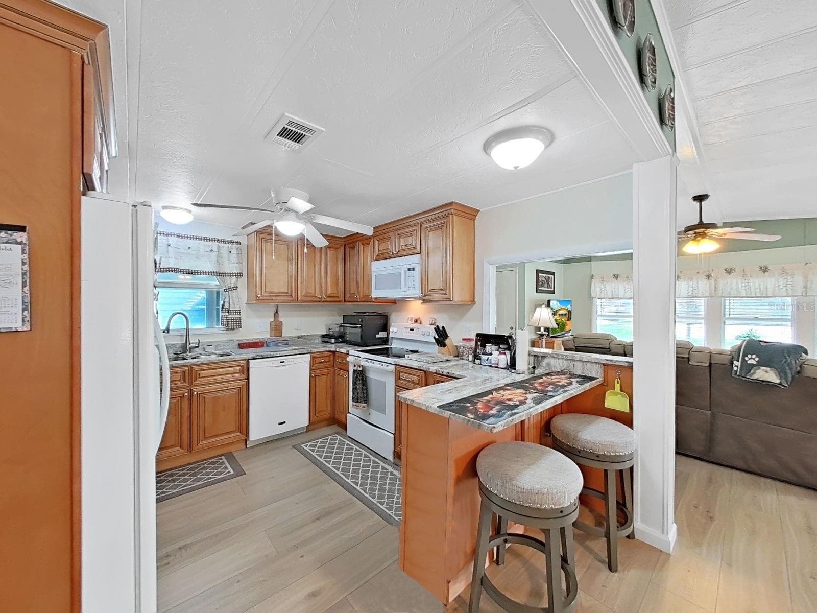Manufactured Home at 5083 LODGEWOOD DR, LAKELAND, photo 18 of 42