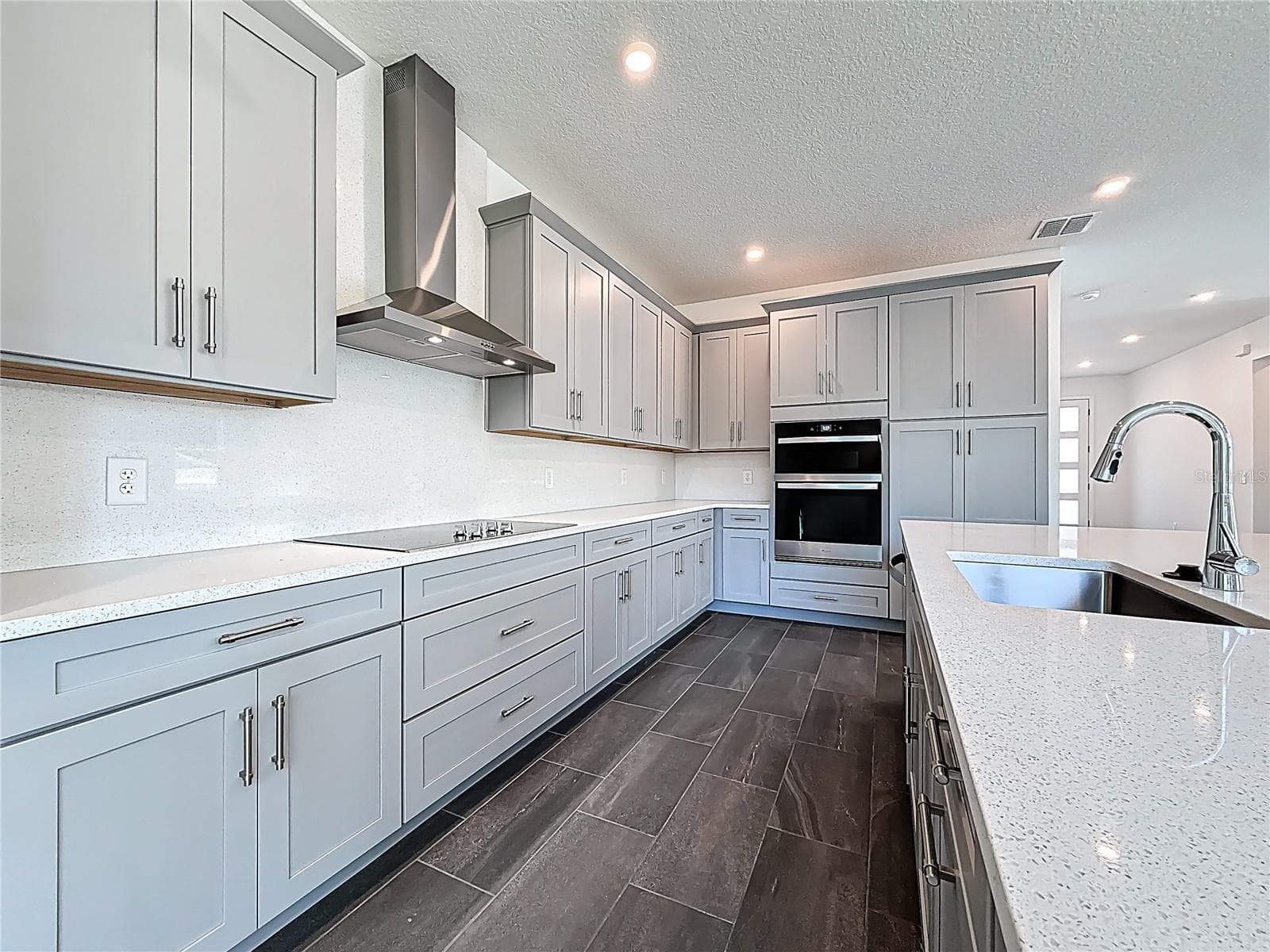 Single Family Residence at 4732 W WALLCRAFT AVE, TAMPA, photo 27 of 86