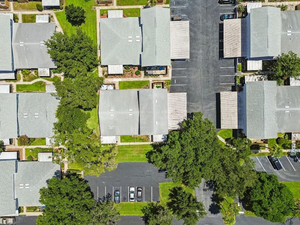 Townhouse at 619 HEATHERTON VLG, ALTAMONTE SPRINGS, photo 6 of 34