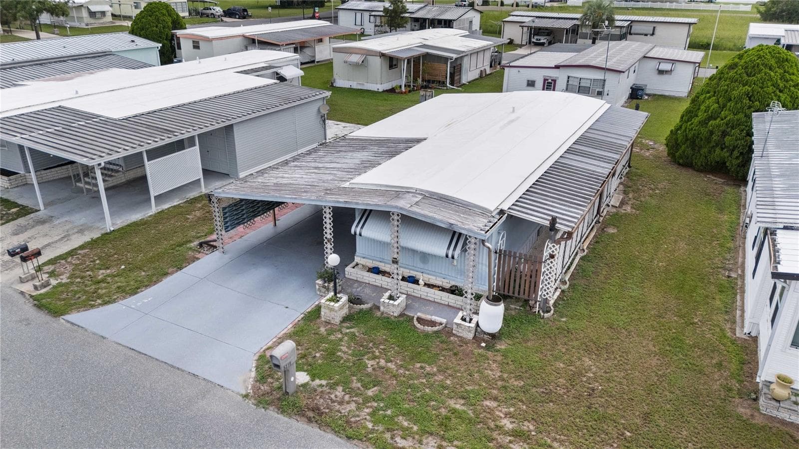 New roof on this home. - 5318 ASTRID DR, ZEPHYRHILLS