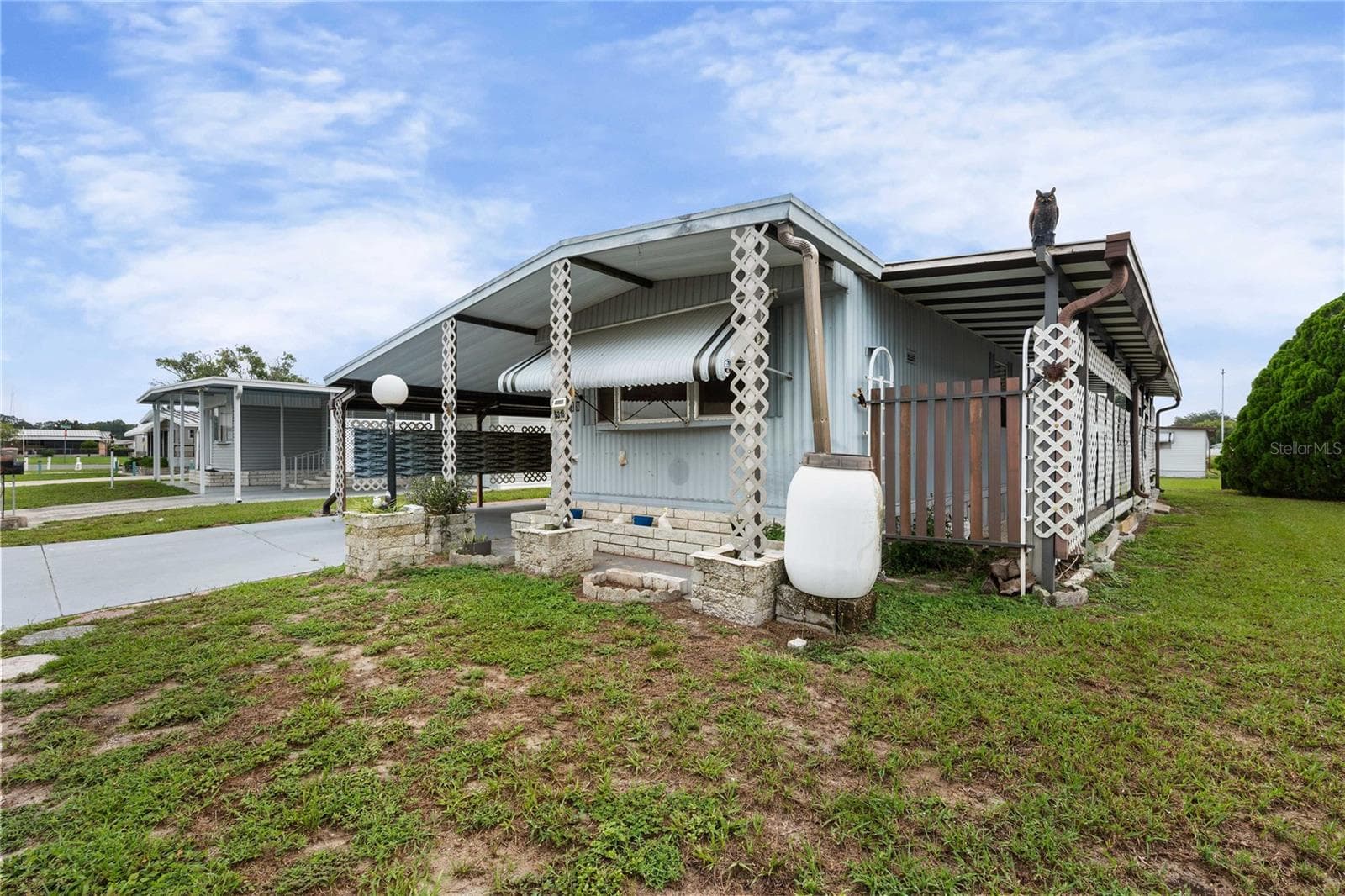 Manufactured Home at 5318 ASTRID DR, ZEPHYRHILLS, photo 4 of 33