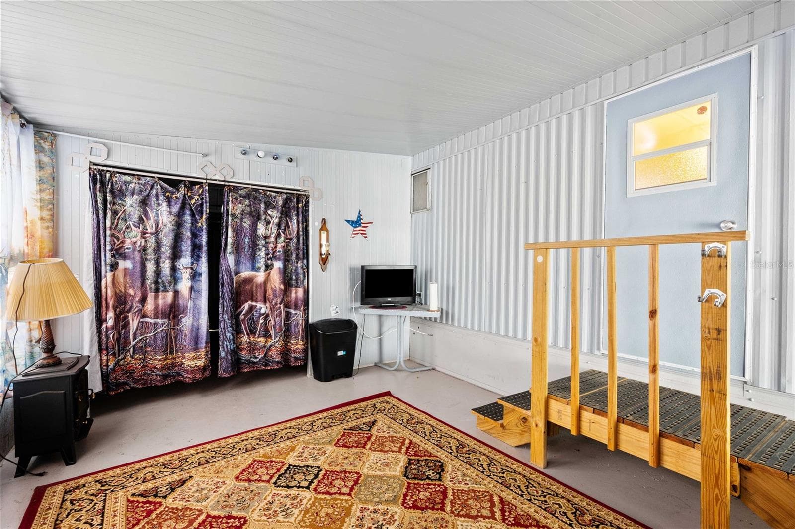 Manufactured Home at 5318 ASTRID DR, ZEPHYRHILLS, photo 15 of 33