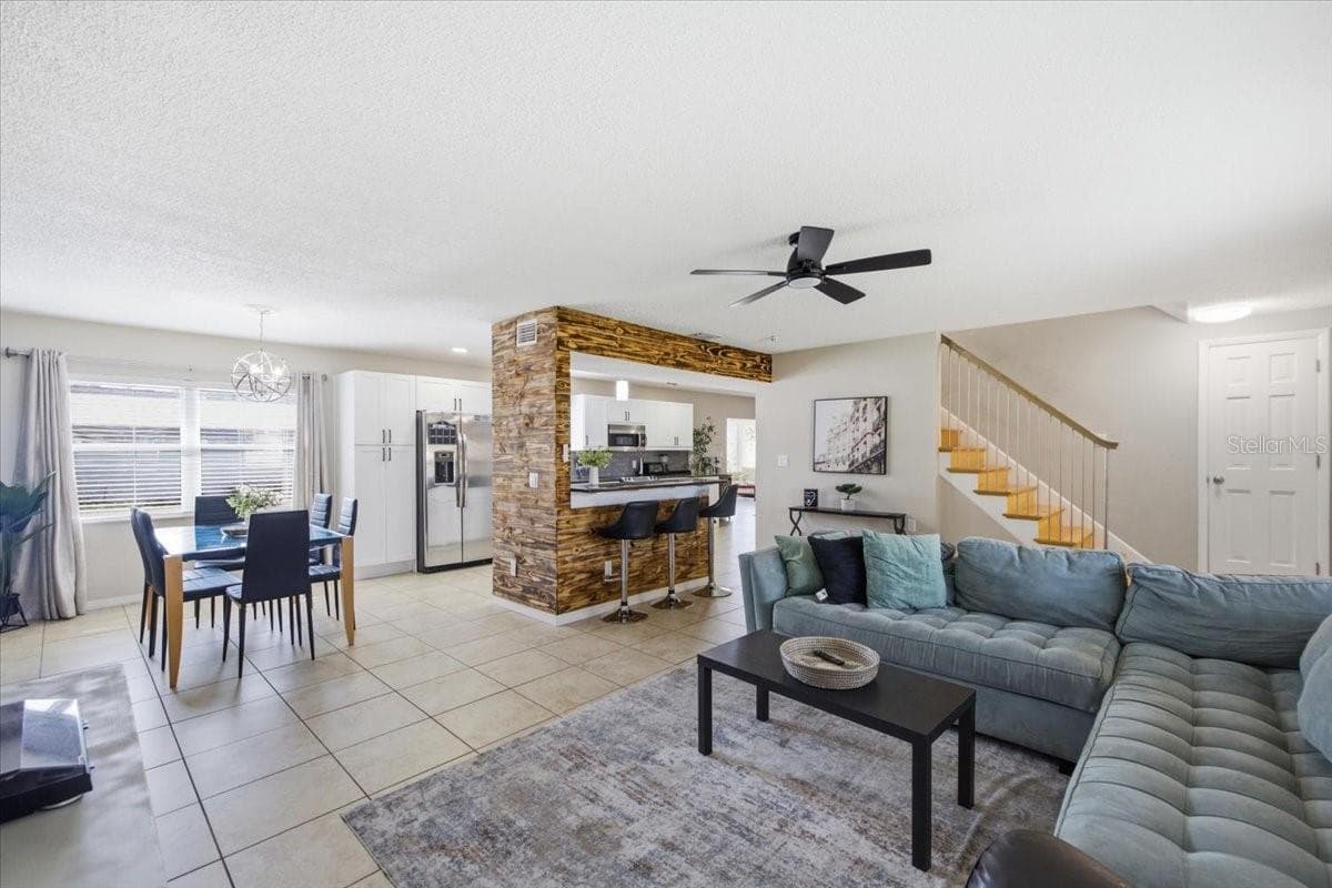 Single Family Residence at 4710 TRAVERTINE DR, TAMPA, photo 5 of 38
