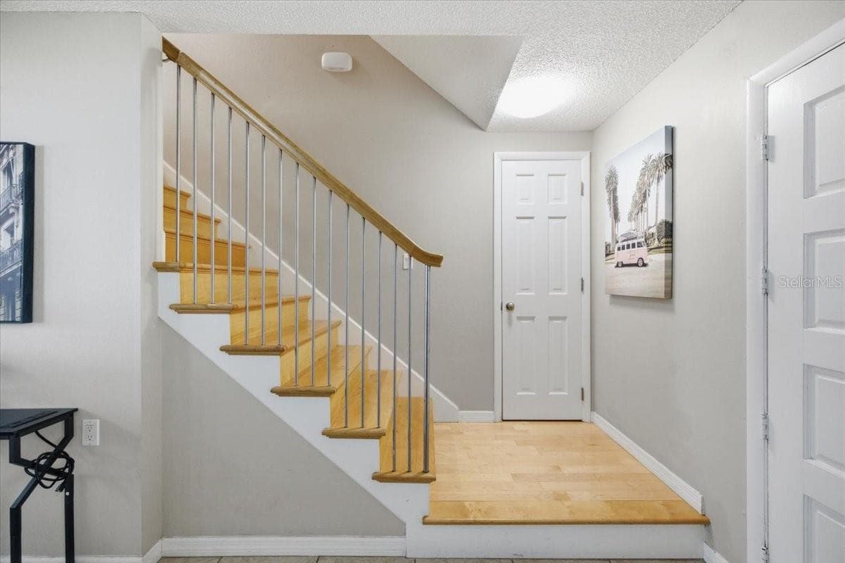 Single Family Residence at 4710 TRAVERTINE DR, TAMPA, photo 16 of 38