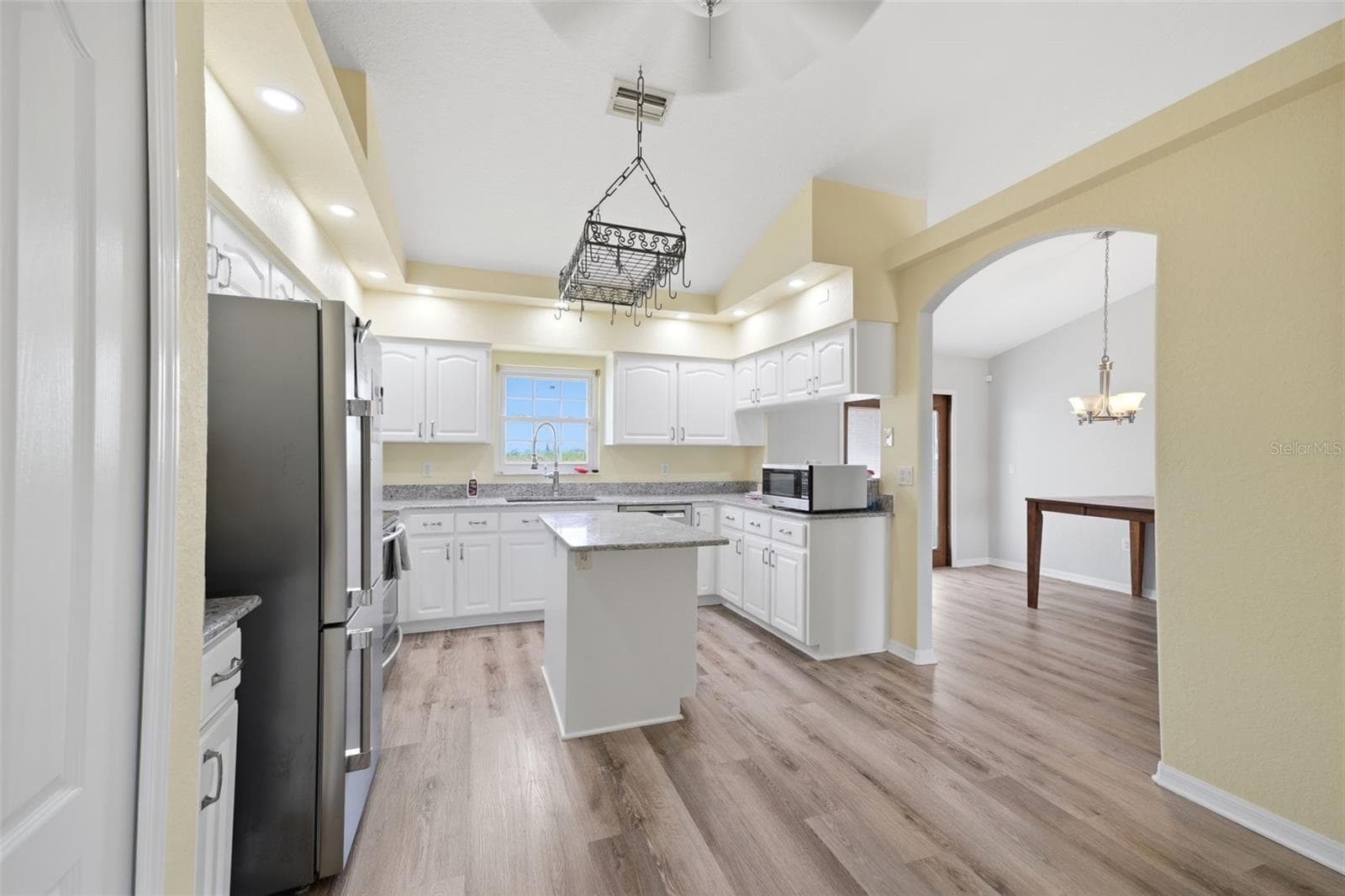 Kitchen - 10154 SPRING HILL DR, SPRING HILL