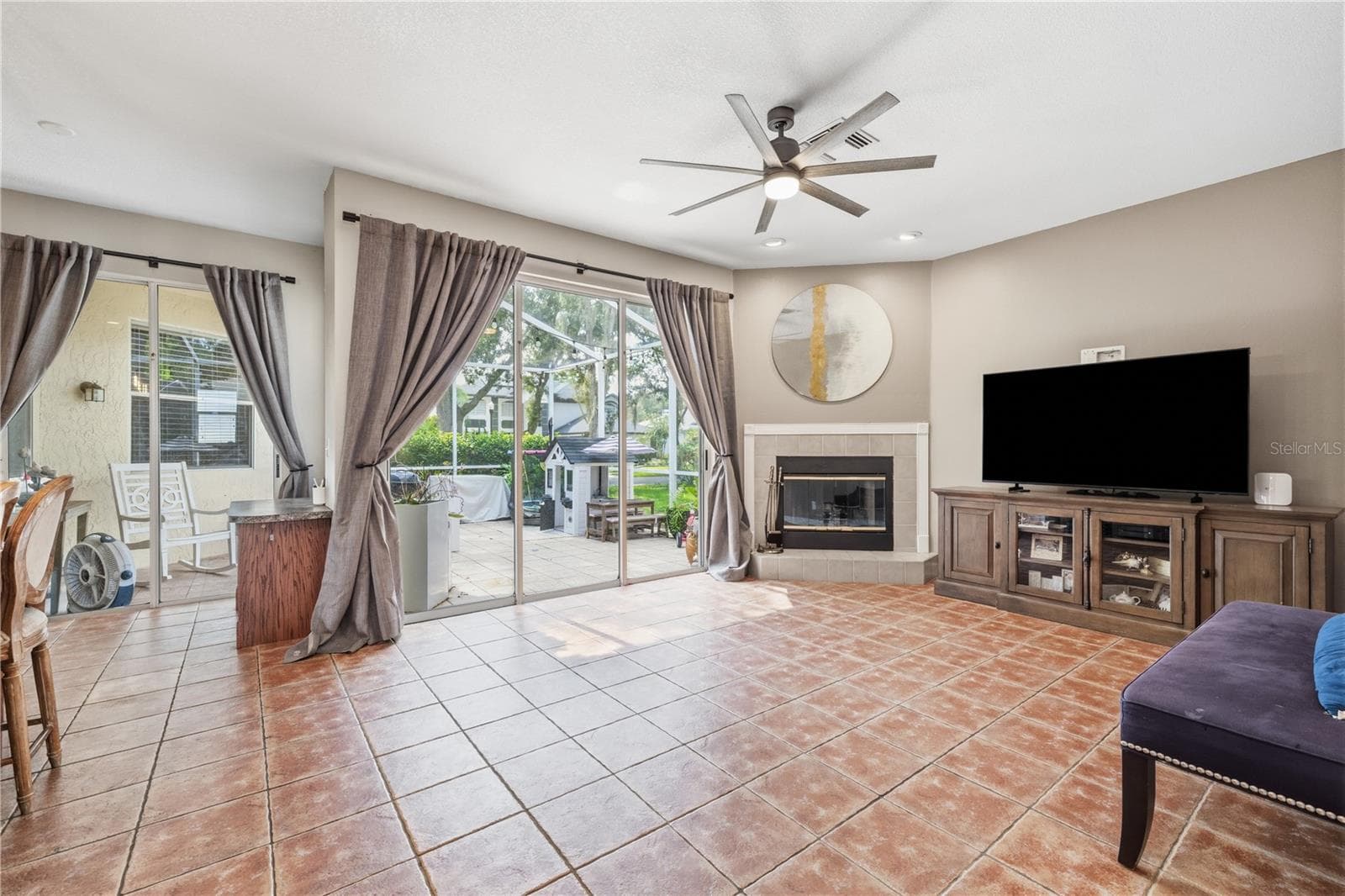 Single Family Residence at 9302 HERITAGE OAK CT, TAMPA, photo 13 of 24
