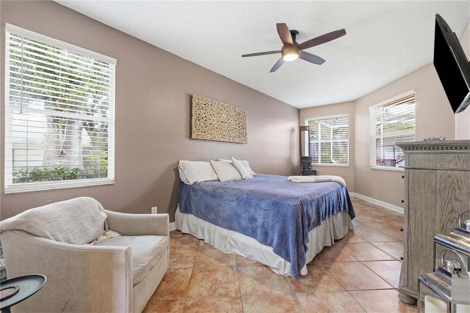 Single Family Residence at 9302 HERITAGE OAK CT, TAMPA, photo 16 of 24