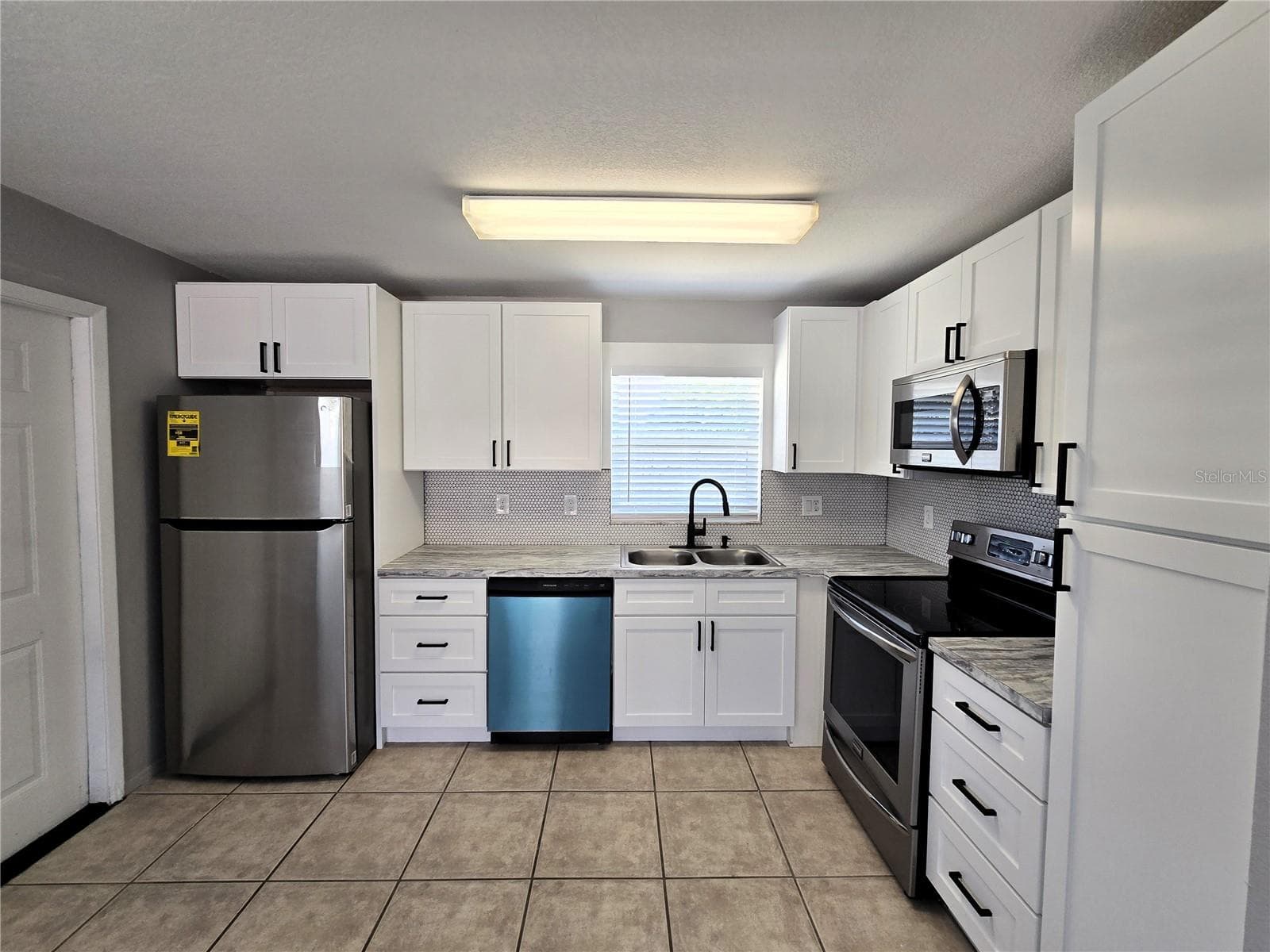 Duplex at 5422 AMY LN, NEW PORT RICHEY, photo 4 of 18