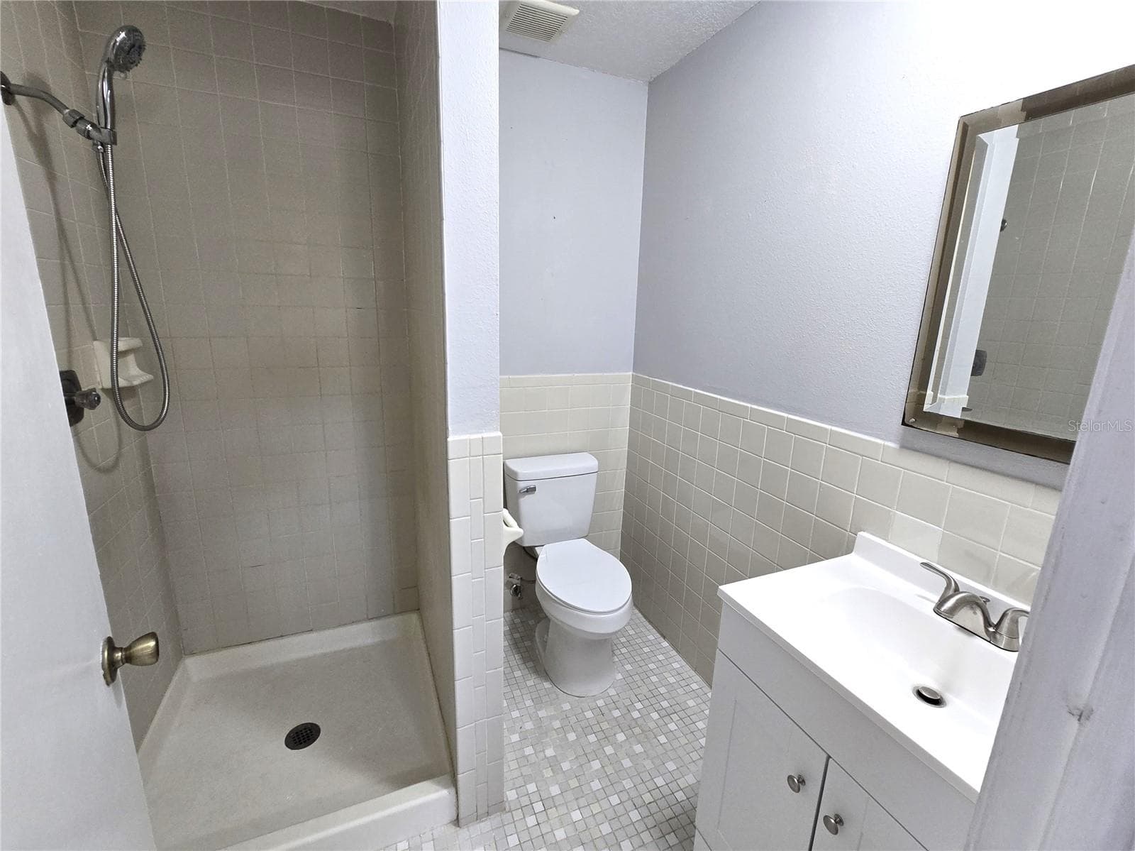Duplex at 5422 AMY LN, NEW PORT RICHEY, photo 6 of 18