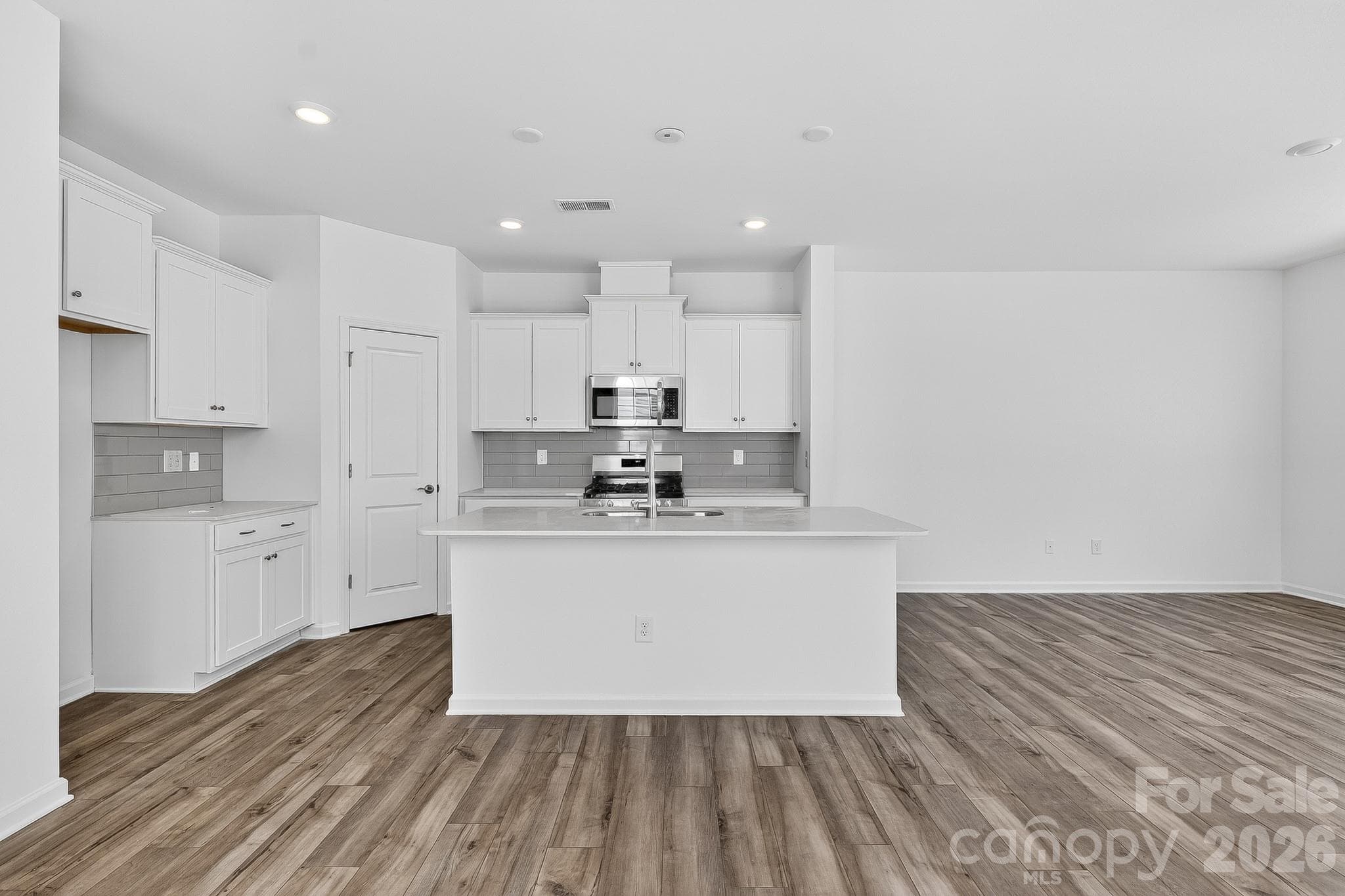 Townhouse at 8121 McGarry Trail, Charlotte, photo 7 of 16