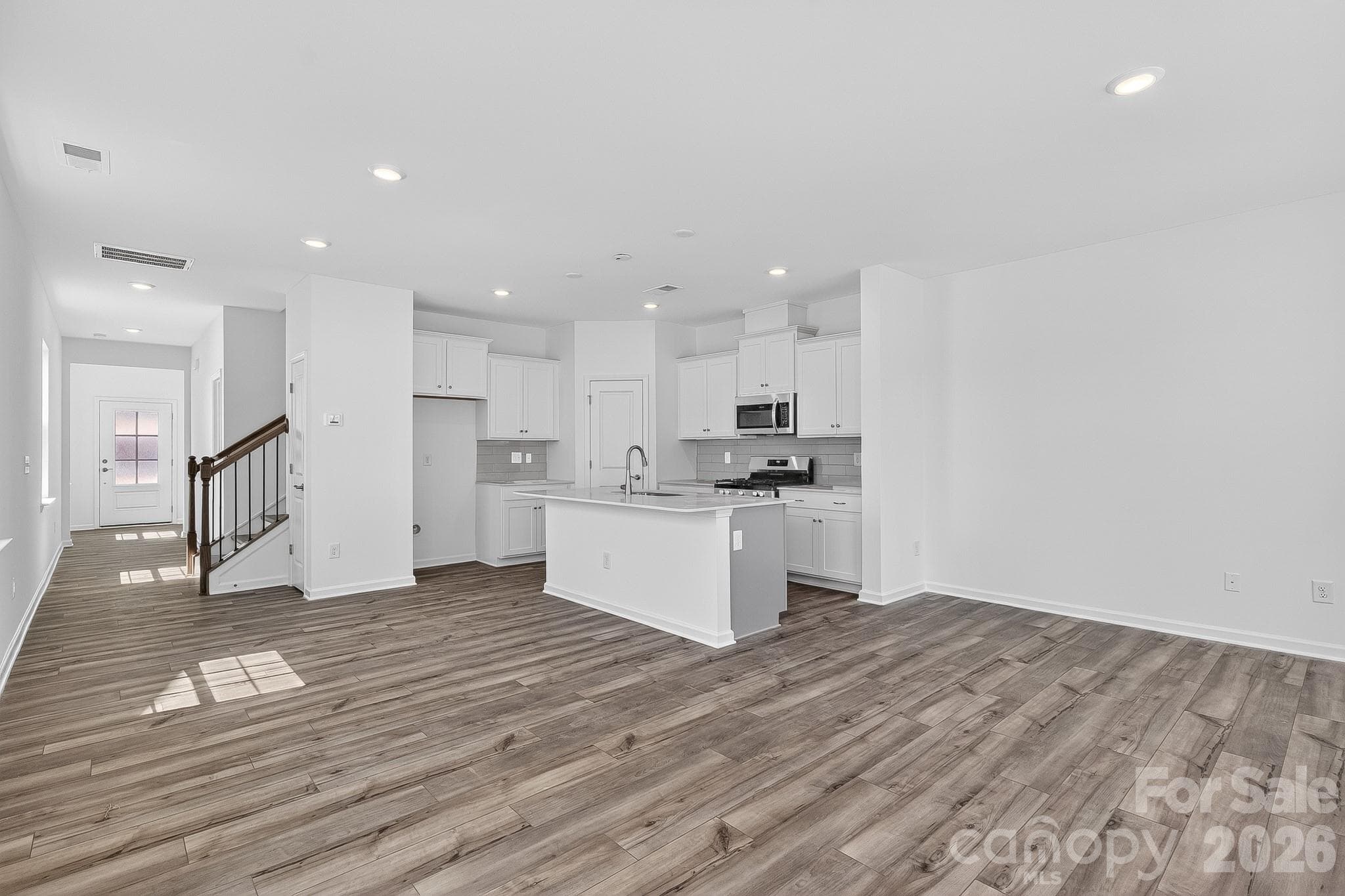 Townhouse at 8121 McGarry Trail, Charlotte, photo 9 of 16