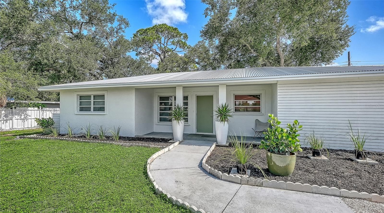 Single Family Residence at 2719 TEMPLE ST, SARASOTA, photo 2 of 56