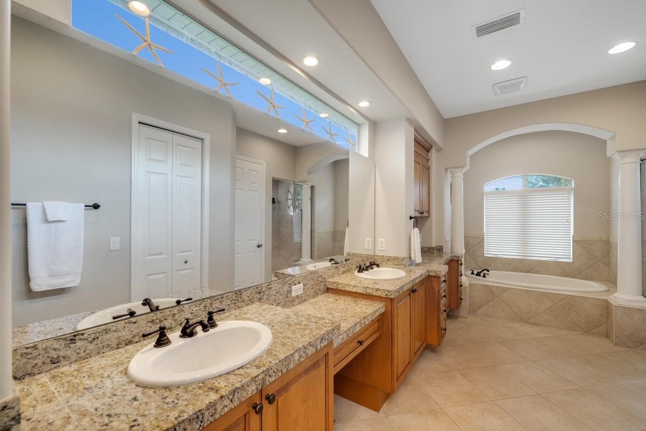 Single Family Residence at 5918 BAHAMA SHORES DR S, ST PETERSBURG, photo 17 of 46