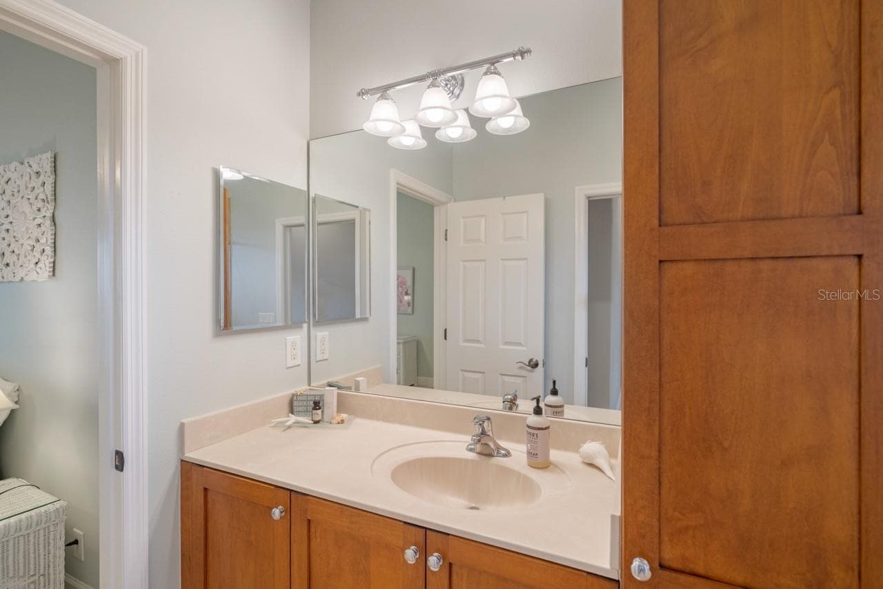 Single Family Residence at 5918 BAHAMA SHORES DR S, ST PETERSBURG, photo 21 of 46