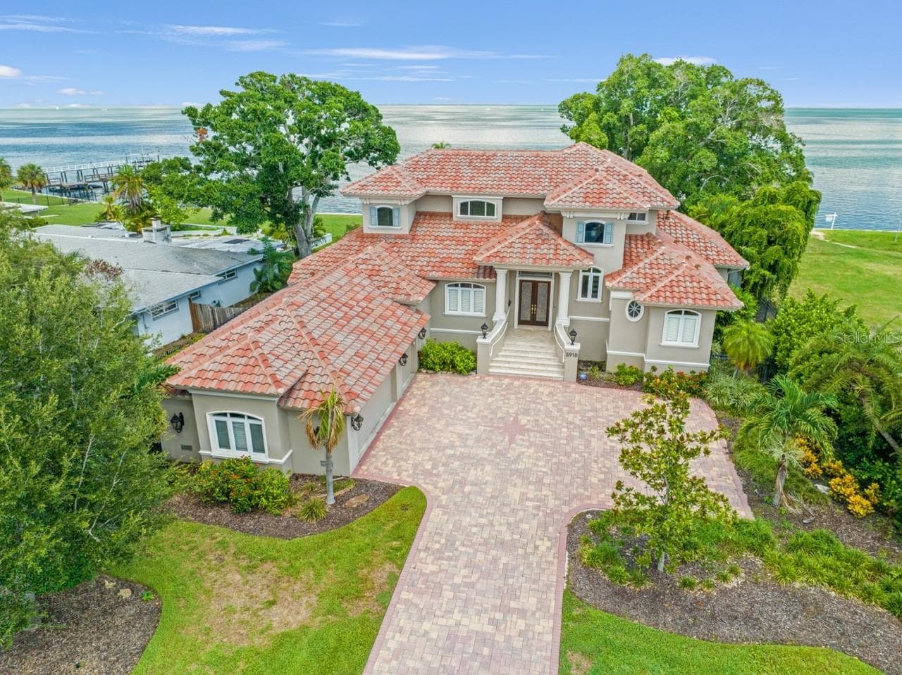 Single Family Residence at 5918 BAHAMA SHORES DR S, ST PETERSBURG, photo 42 of 46