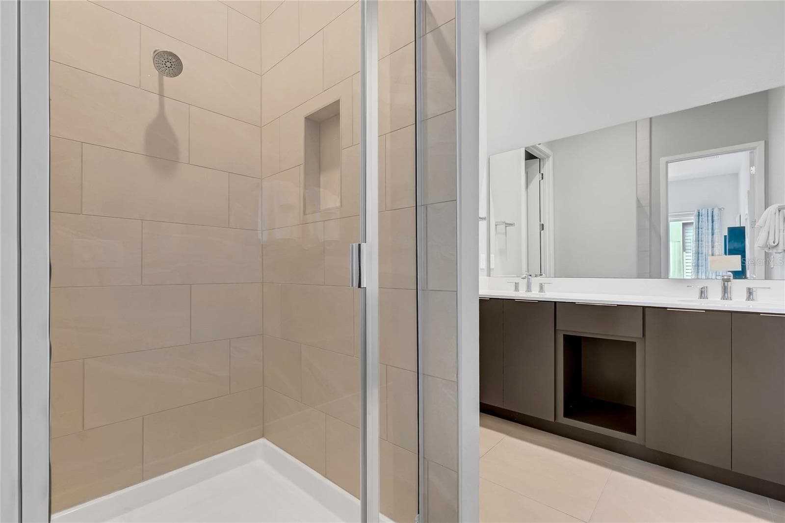 Condominium at 7740 SANDY RIDGE DR #241 BLDG 44, REUNION, photo 9 of 34