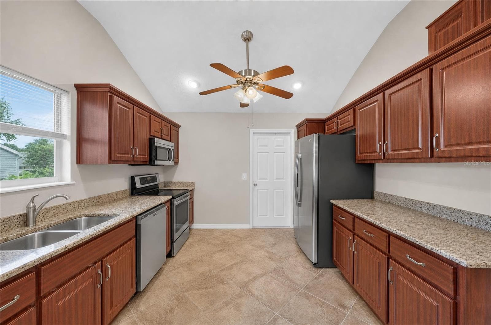 Single Family Residence at 313 GONZALES PL, LADY LAKE, photo 12 of 30