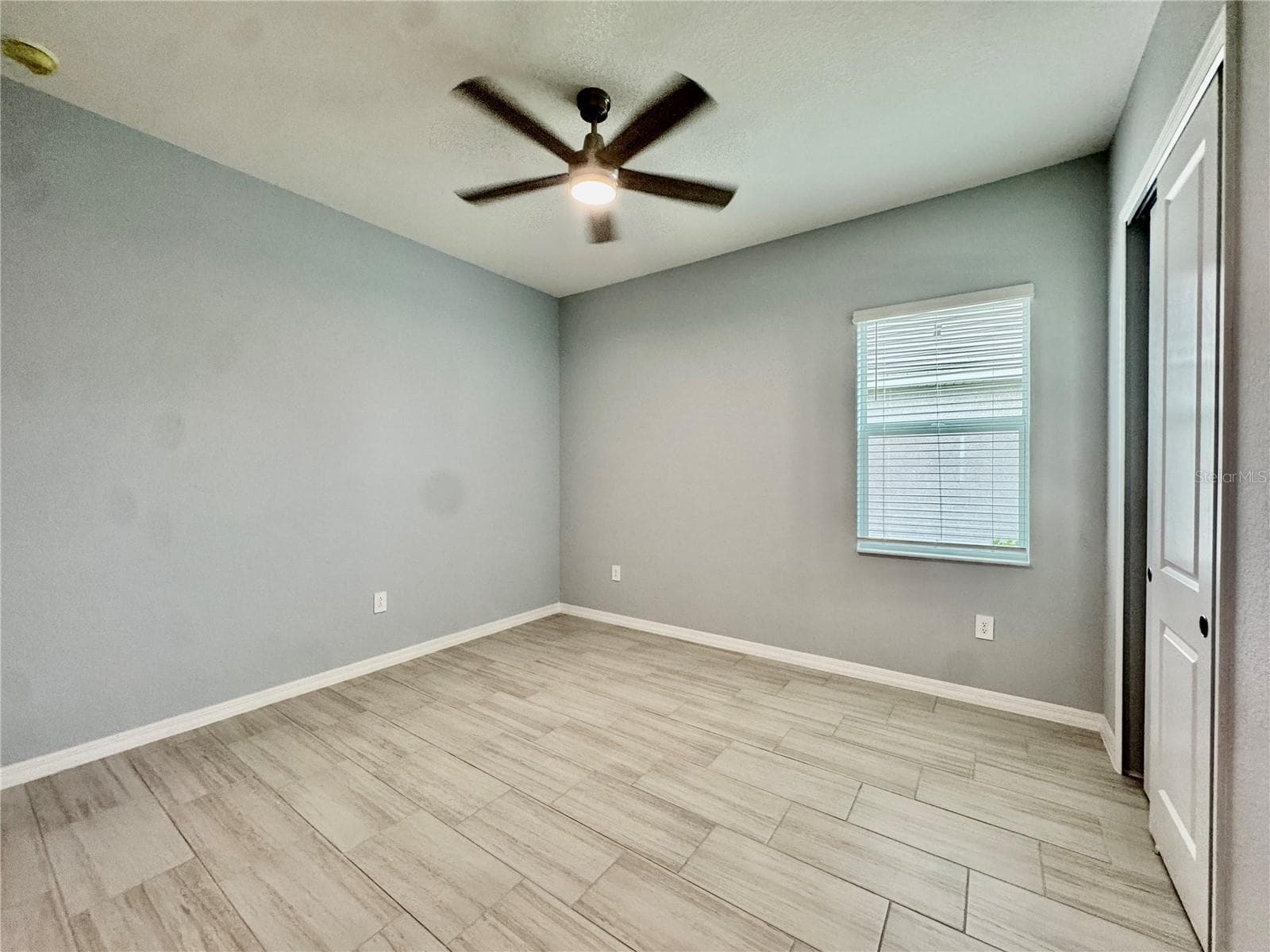 Single Family Residence at 19227 SCALLOP LOOP, LAKEWOOD RANCH, photo 19 of 42