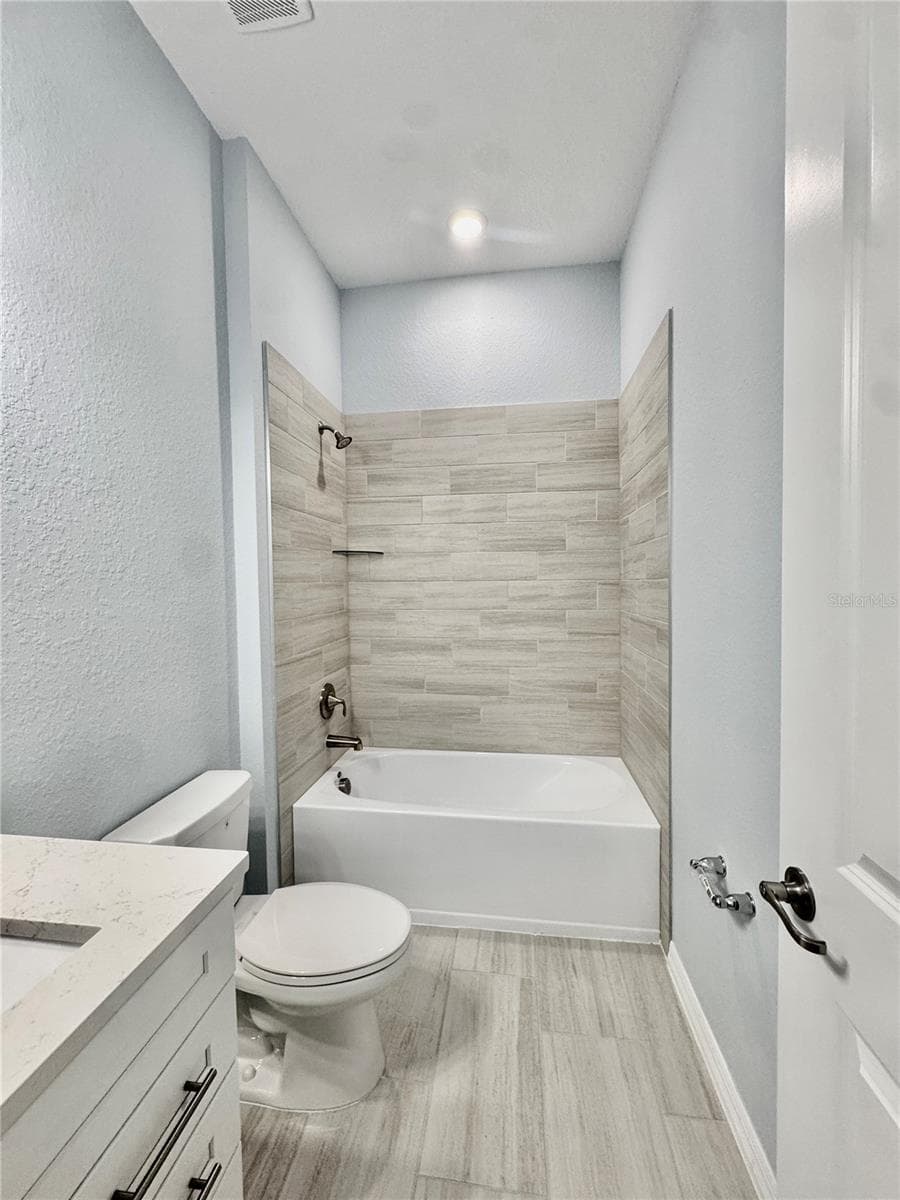 Single Family Residence at 19227 SCALLOP LOOP, LAKEWOOD RANCH, photo 26 of 42
